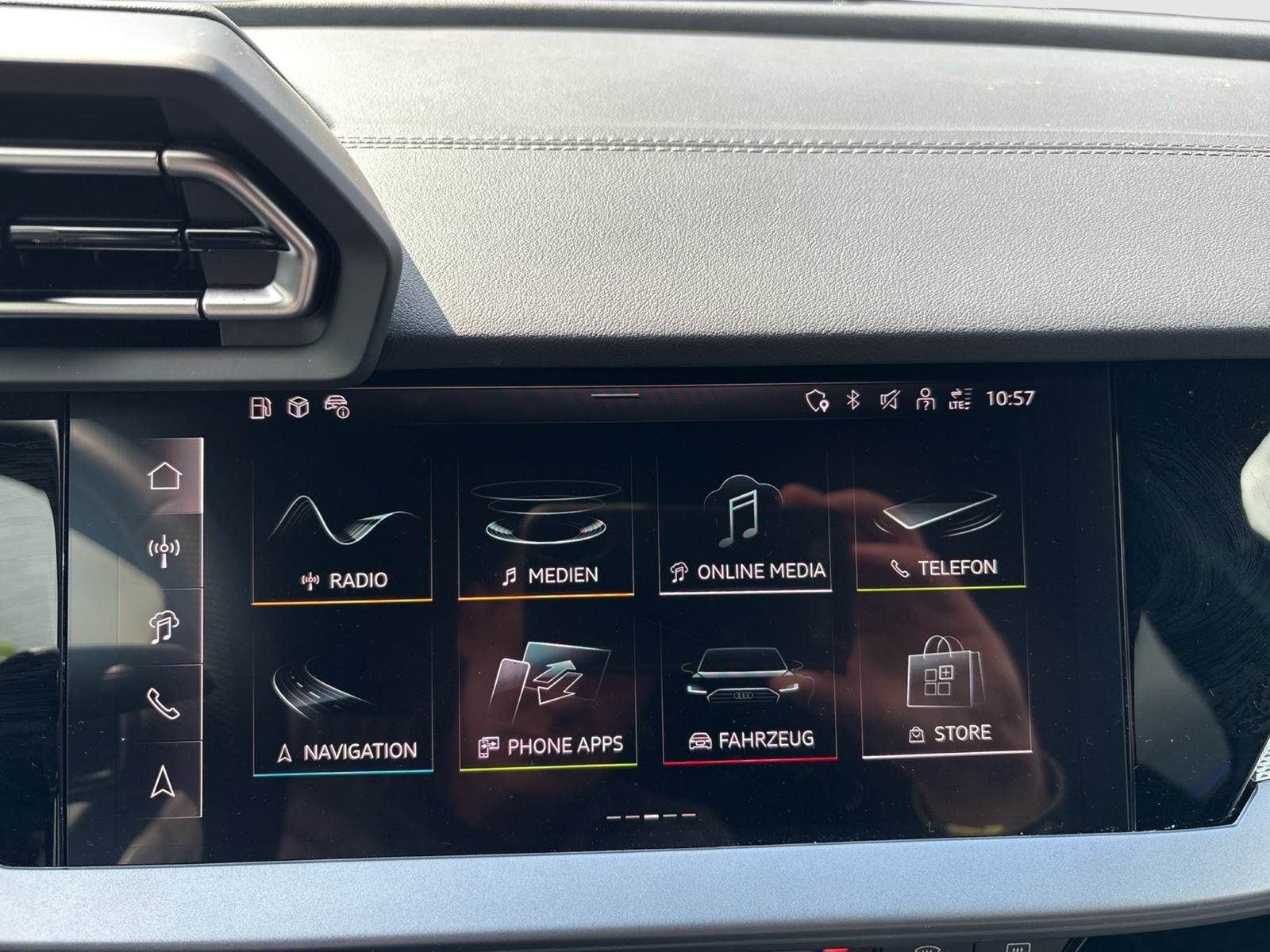 Audi A3 Sportback 40 HYBRID advanced NAVI+ CAM LM18