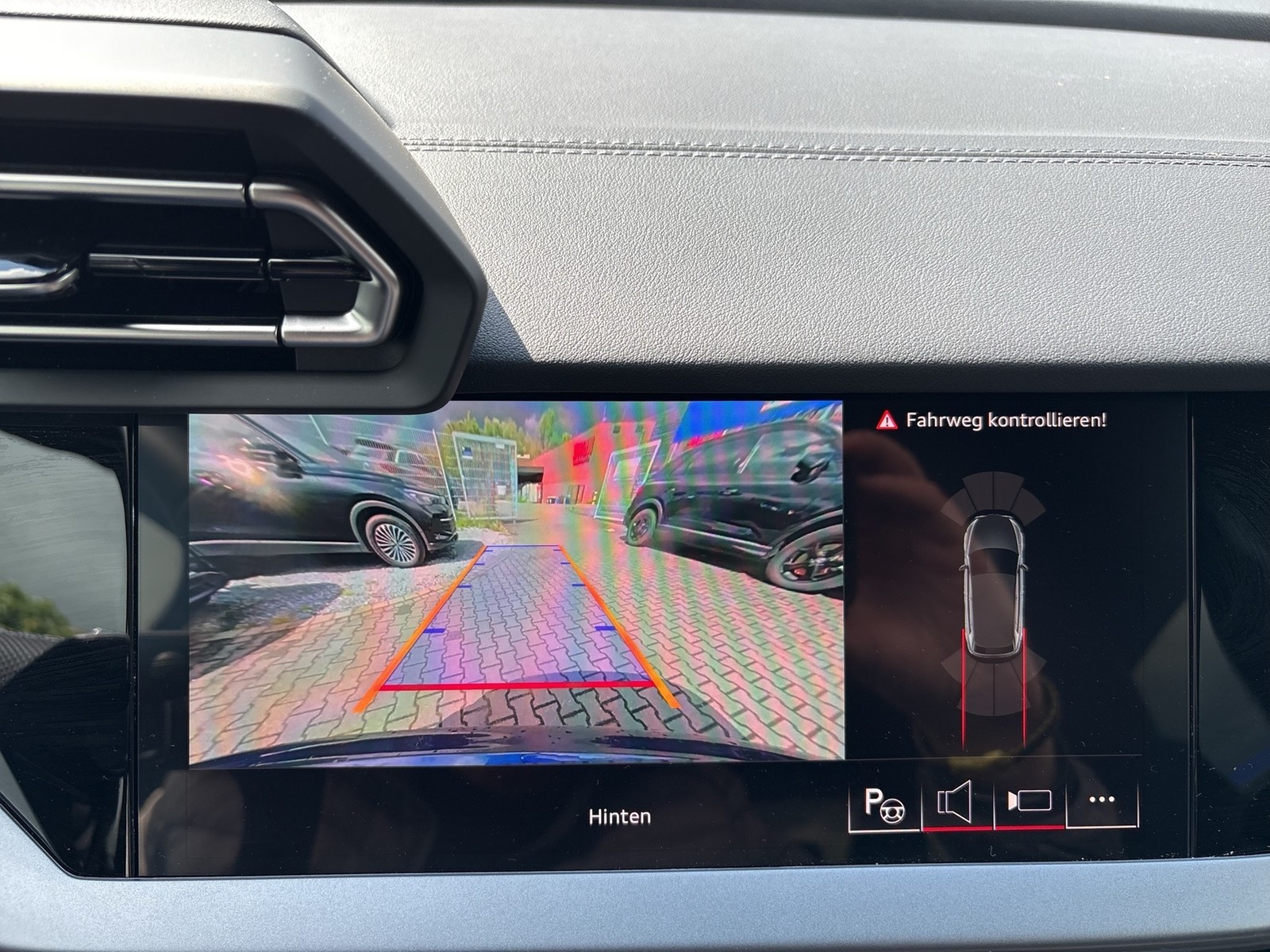 Audi A3 Sportback 40 HYBRID advanced NAVI+ CAM LM18