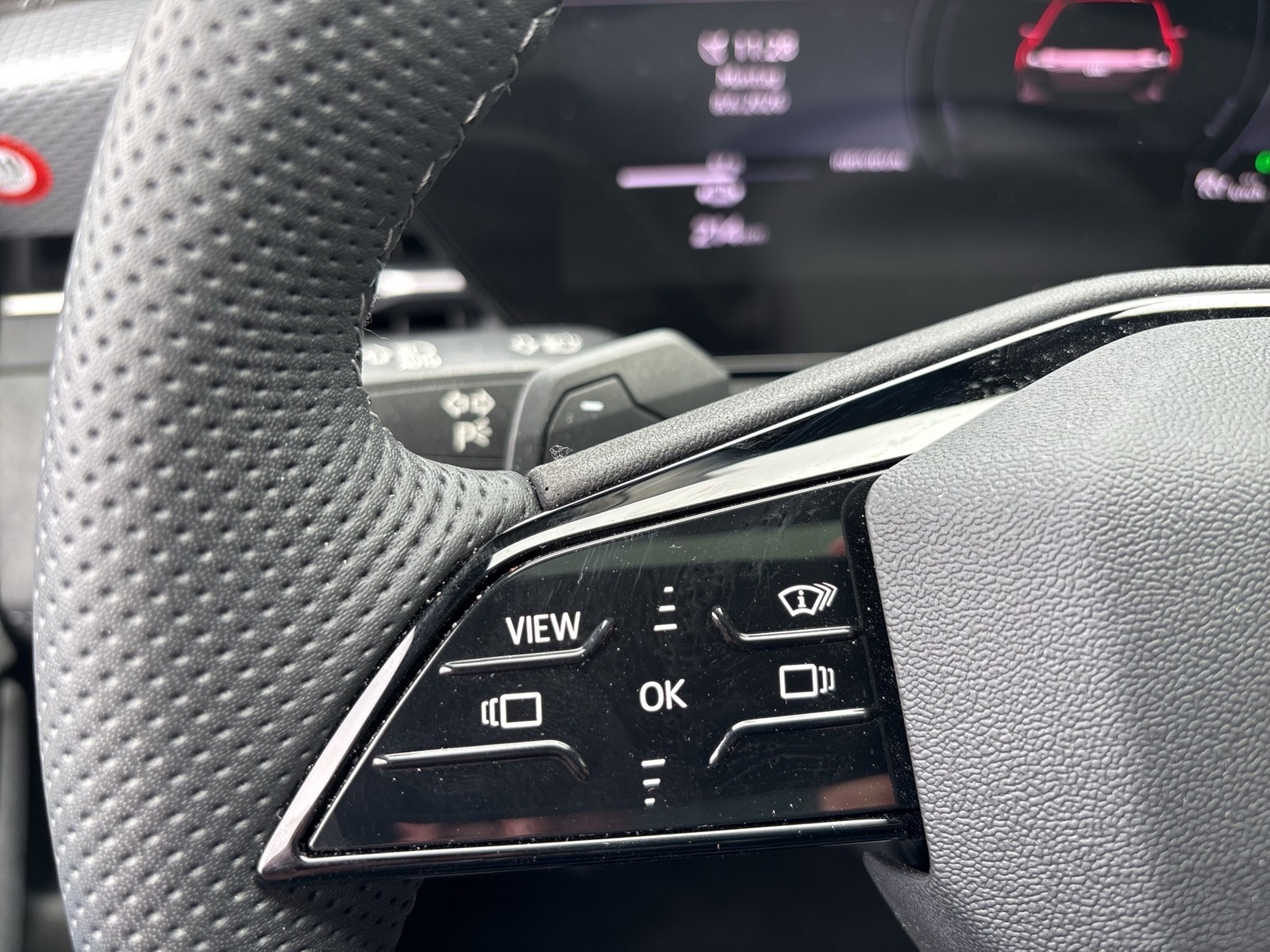 Audi A6 e-tron Avant quattro S LINE PANO B&O AHK LM21