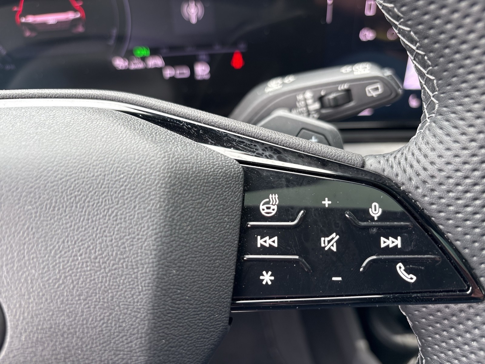 Audi A6 e-tron Avant quattro S LINE PANO B&O AHK LM21