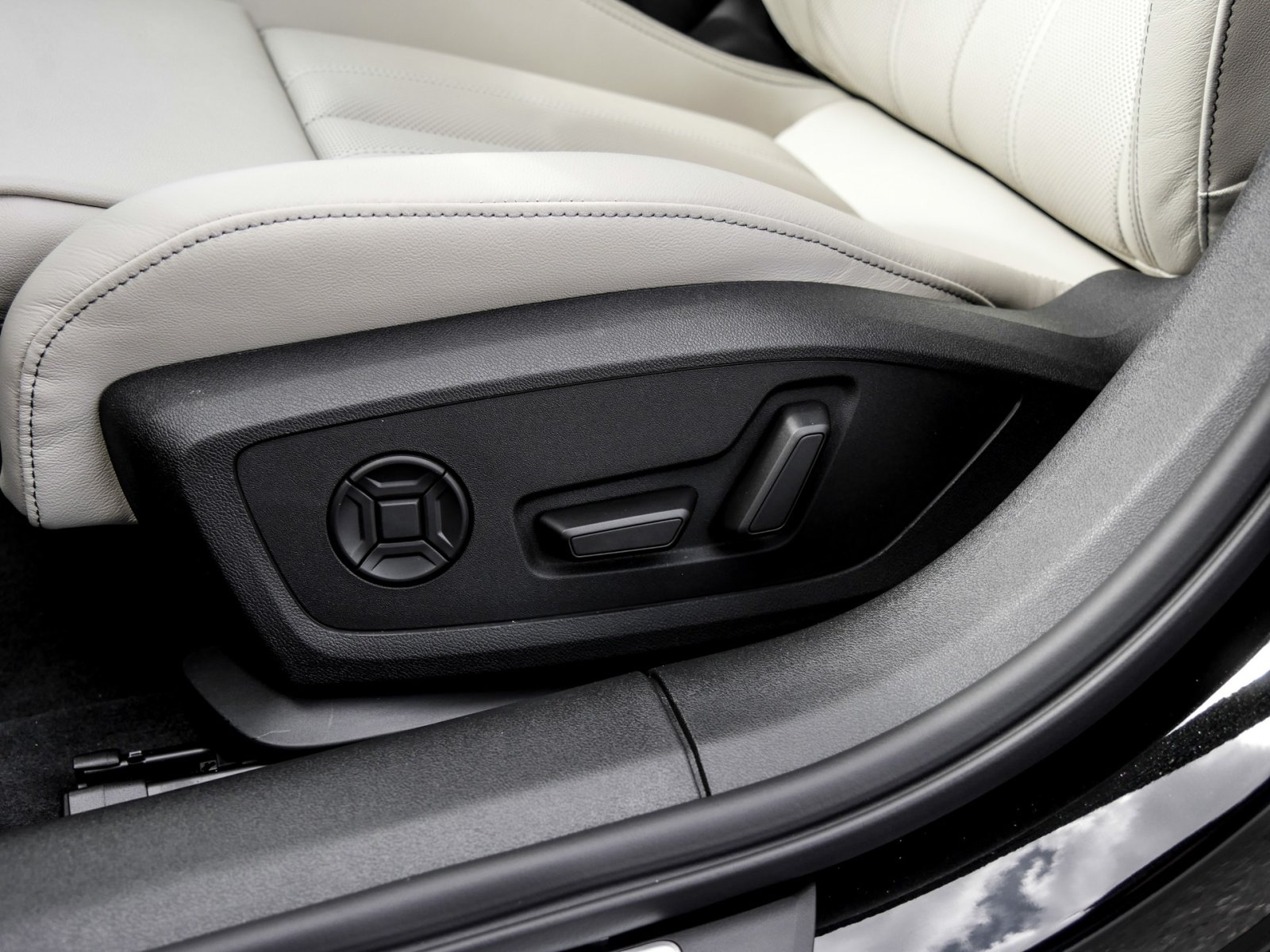 Audi A6 Avant TDI quattro S tronic Edition One - S Line TechPro+Allradlenkung+B&O+AHK