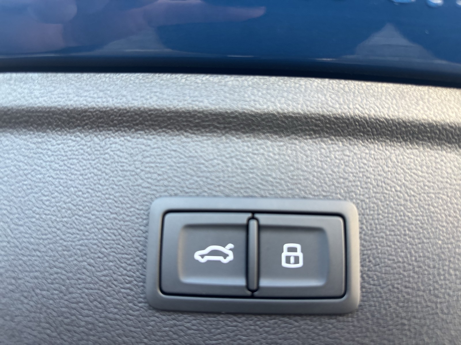 Audi A3 Sportback 40 HYBRID S LINE NAVI+ CAM AHK LED