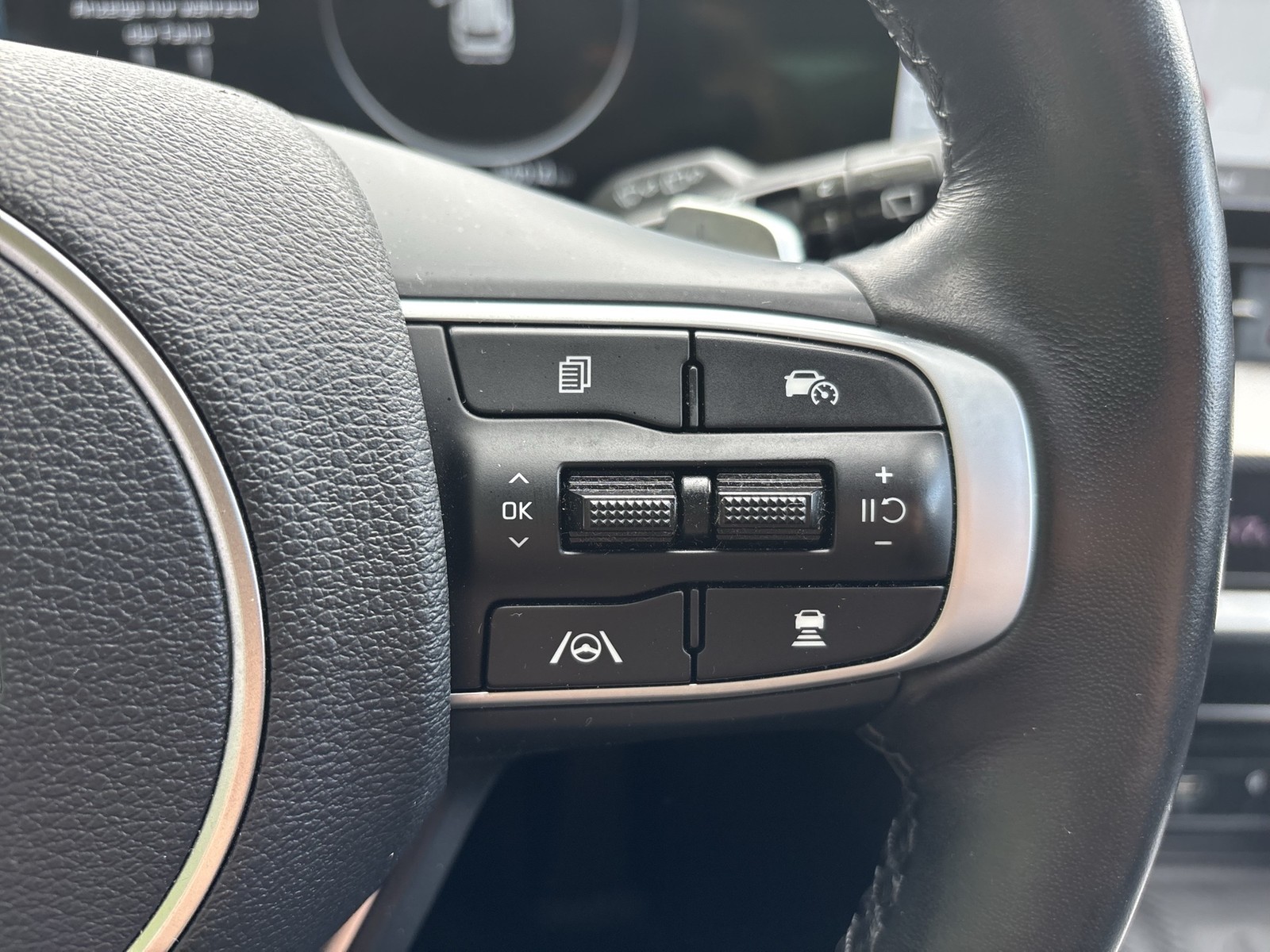 Kia Sportage 1.6 HYBRID SPIRIT 4X4 PANO AHK 360°CAM