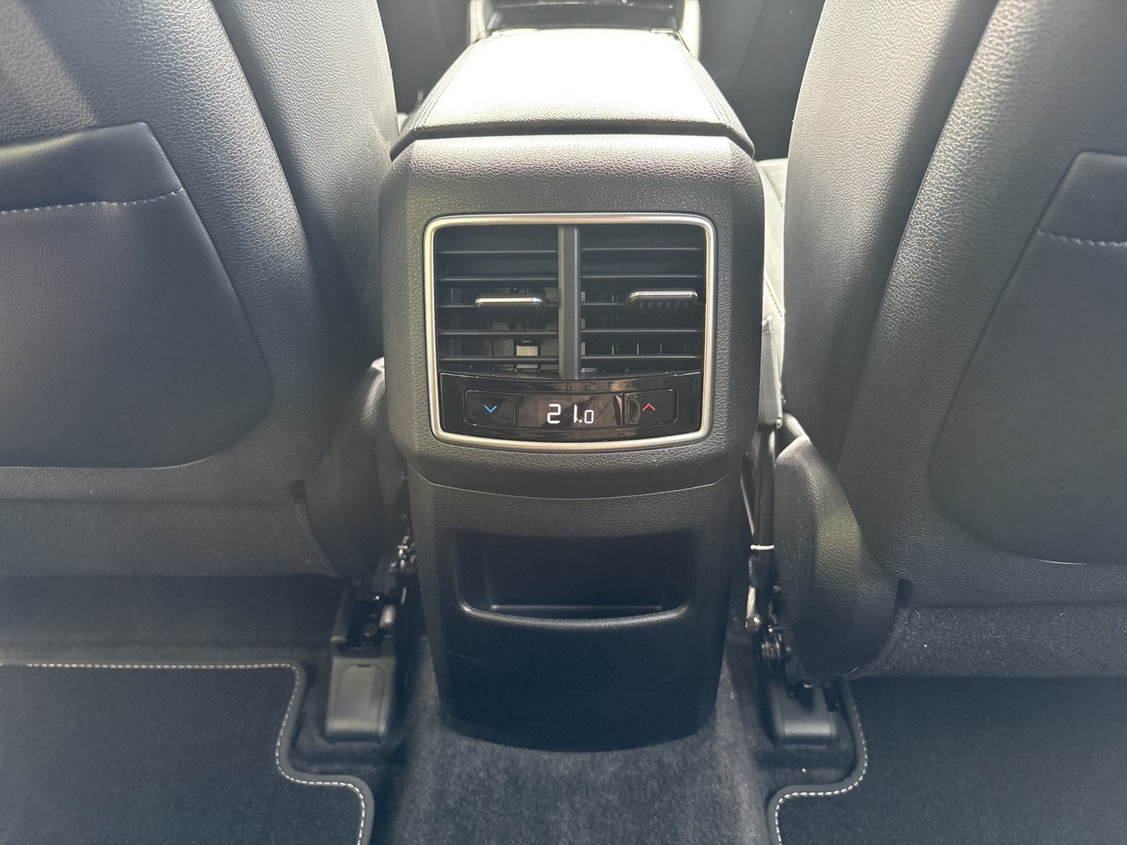 Kia Sportage 1.6 HYBRID SPIRIT 4X4 PANO AHK 360°CAM