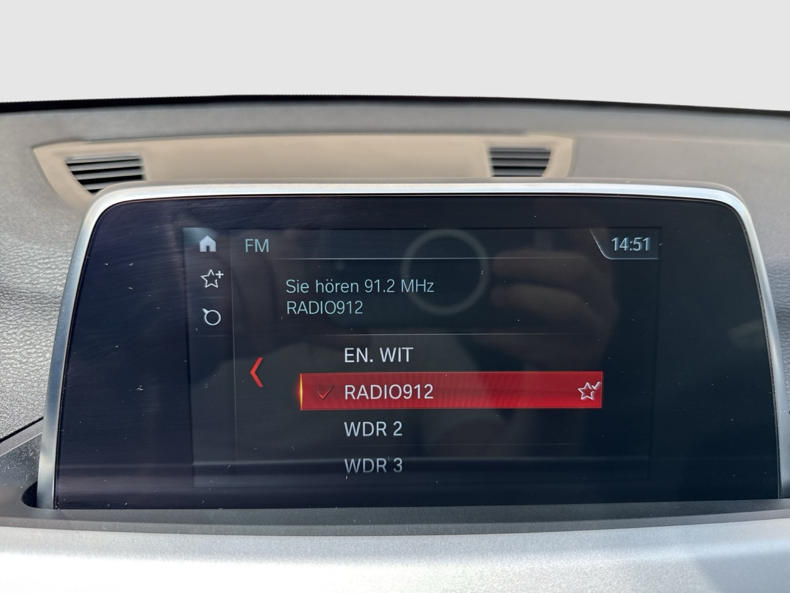 BMW X1 20 i sDrive Advantage AHK NAVI eKLAPPE ALU17"