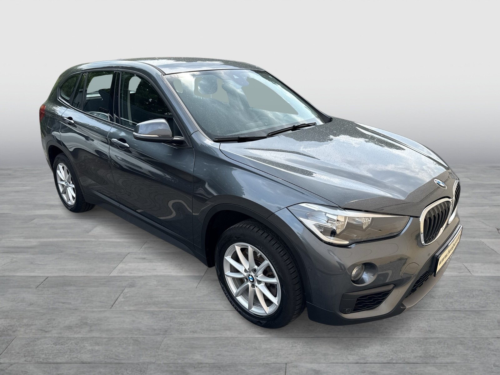 BMW X1 20 i sDrive Advantage AHK NAVI eKLAPPE ALU17"