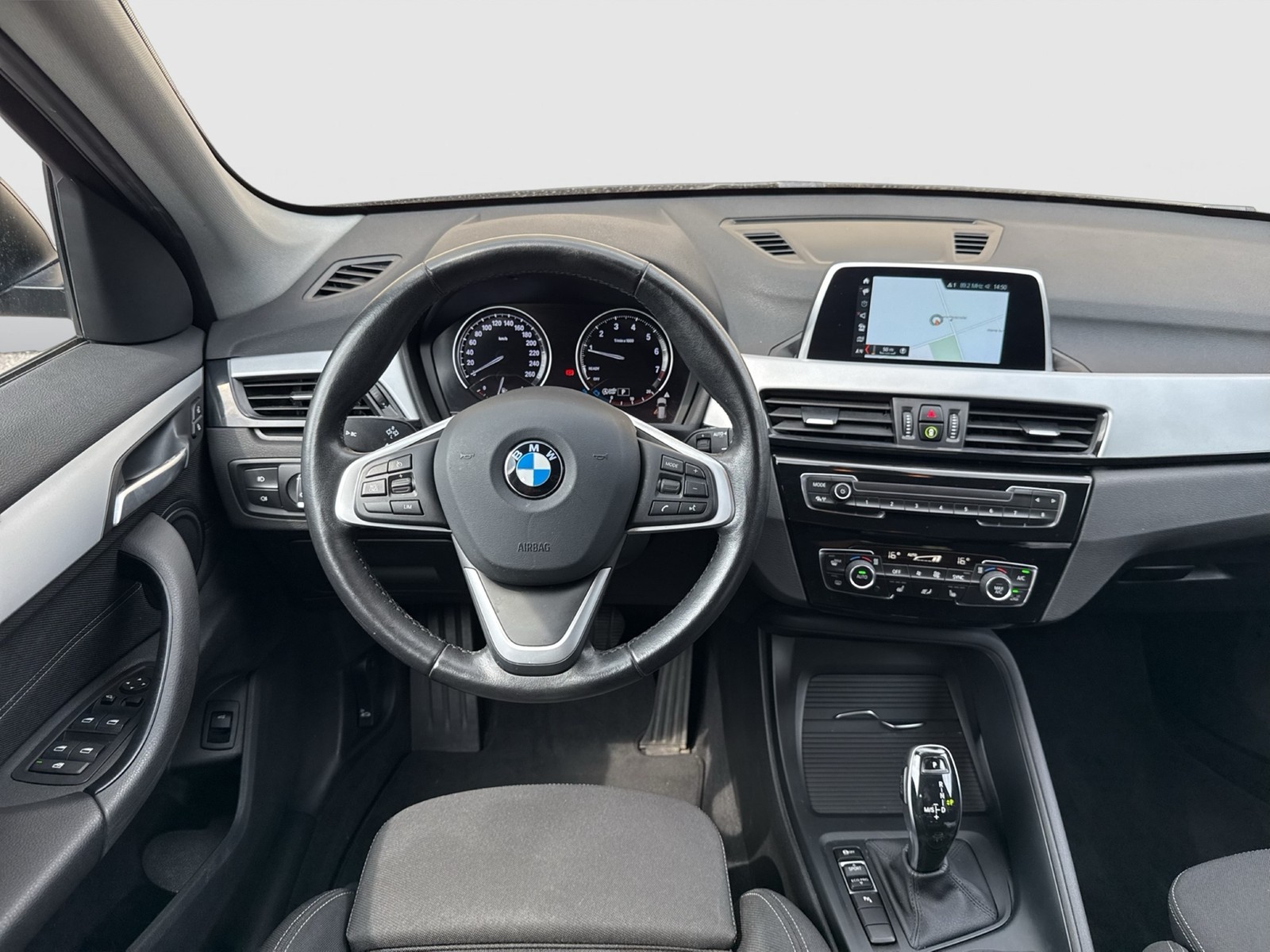 BMW X1 20 i sDrive Advantage AHK NAVI eKLAPPE ALU17"
