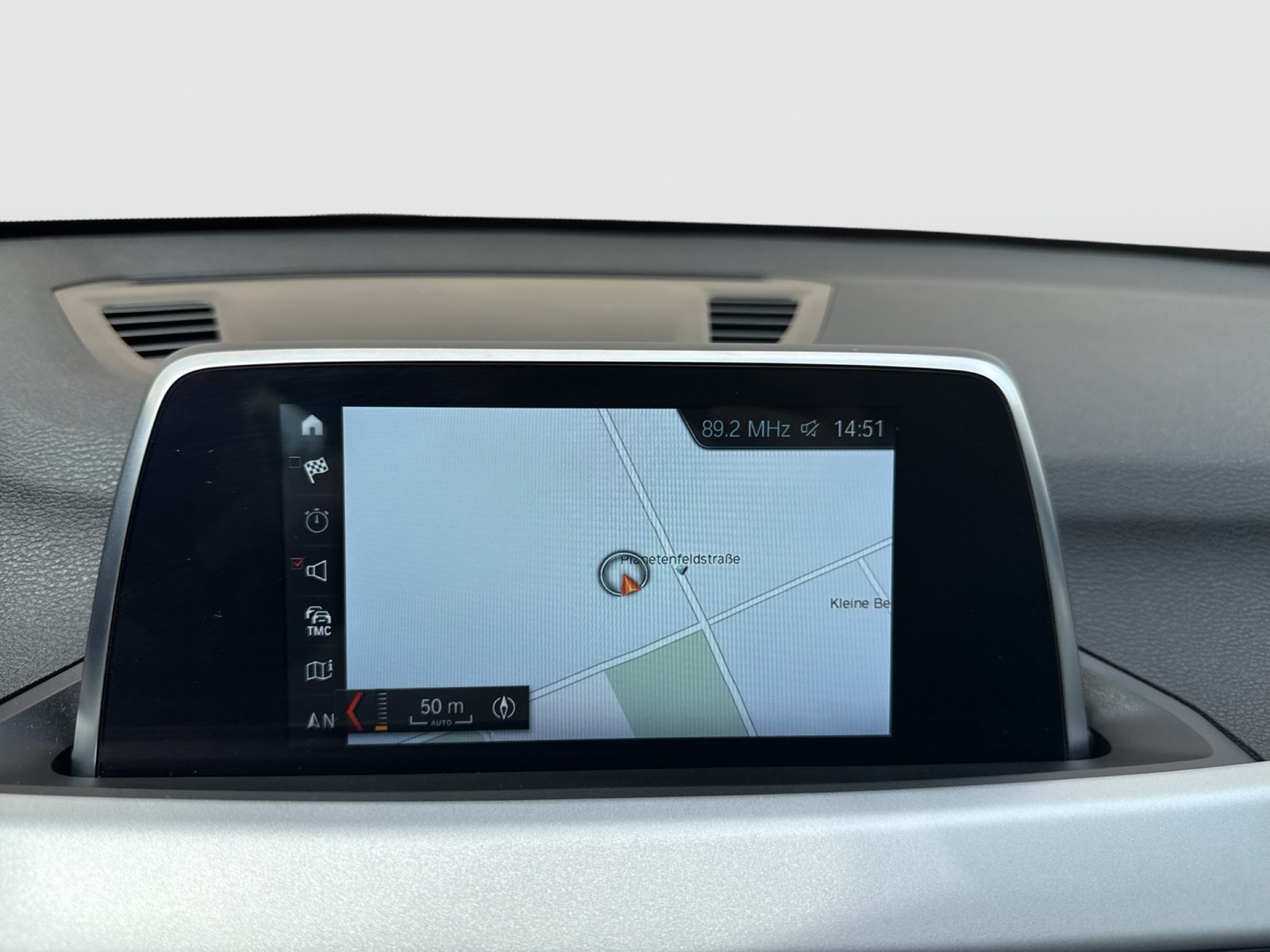 BMW X1 20 i sDrive Advantage AHK NAVI eKLAPPE ALU17"
