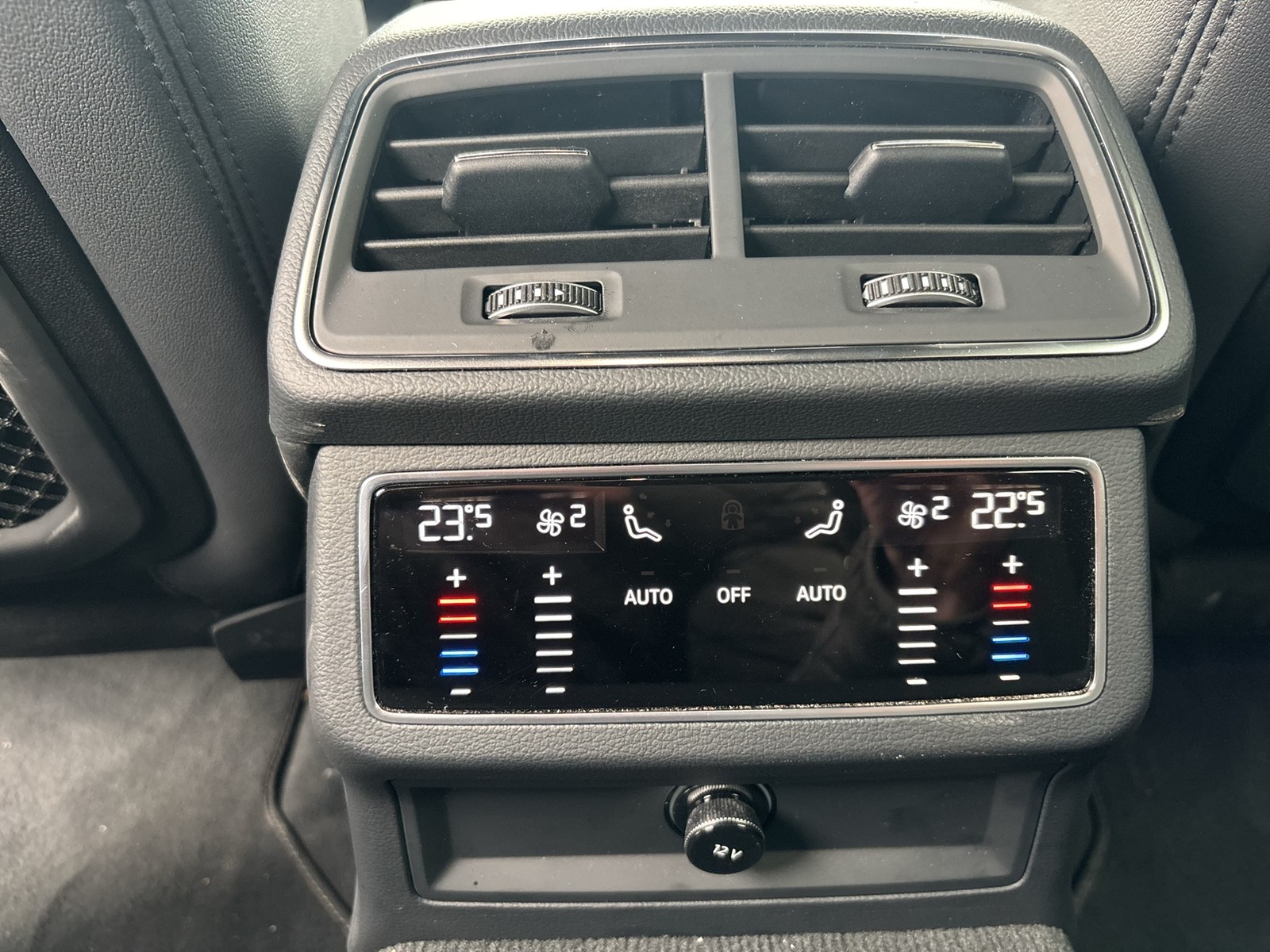 Audi A6 Avant 45 quattro advanced BLACKPAK AHK CAM