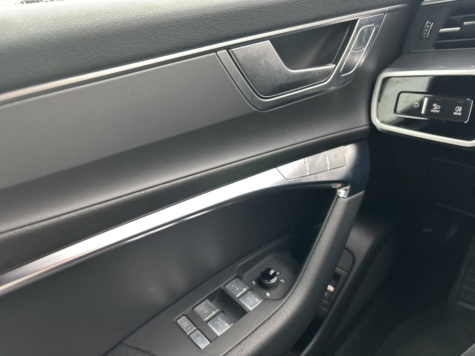 Audi A6 Avant 45 quattro advanced BLACKPAK AHK CAM