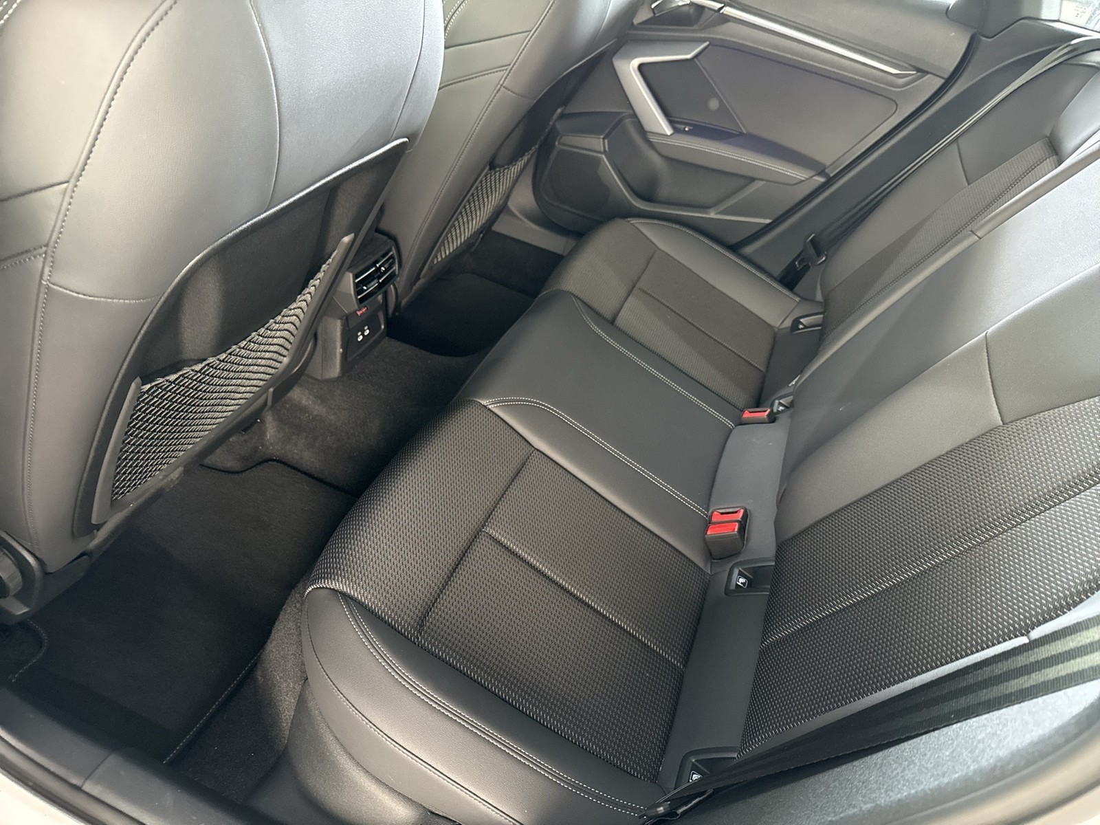 Audi S3 Sportback Qu. CARPLAY ALU18 SITZHEIZUNG