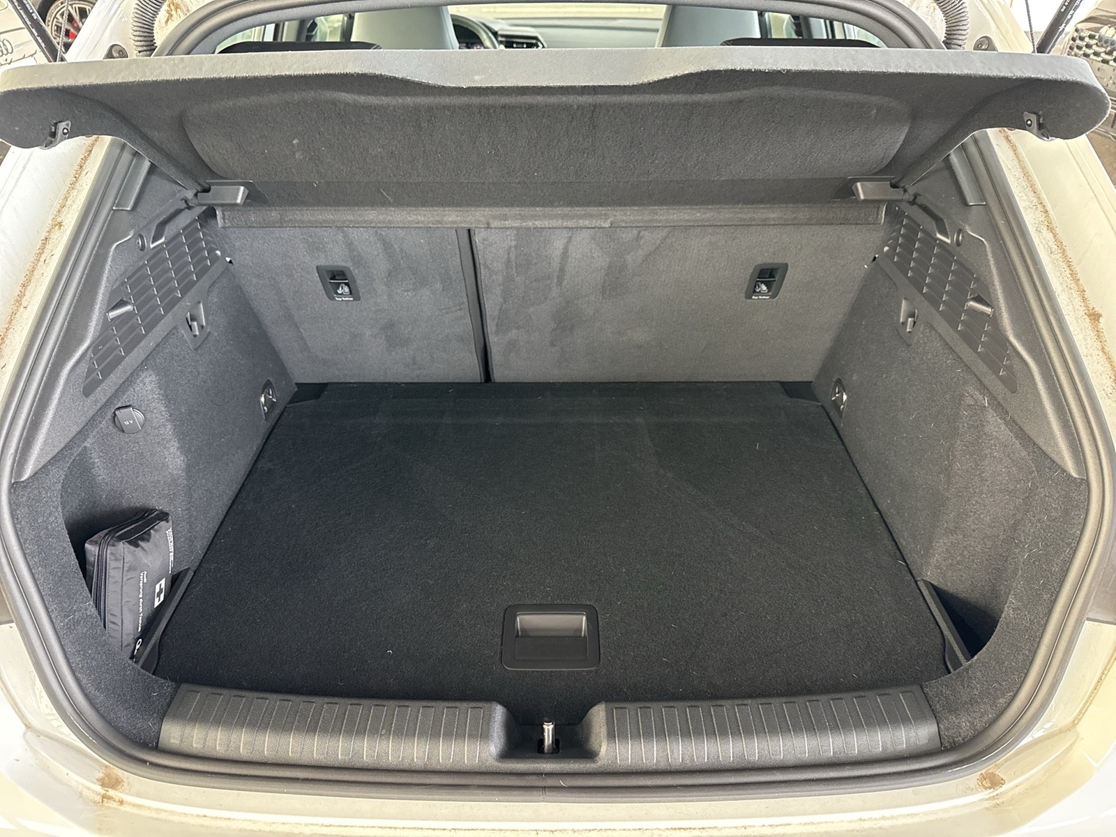 Audi S3 Sportback Qu. CARPLAY ALU18 SITZHEIZUNG