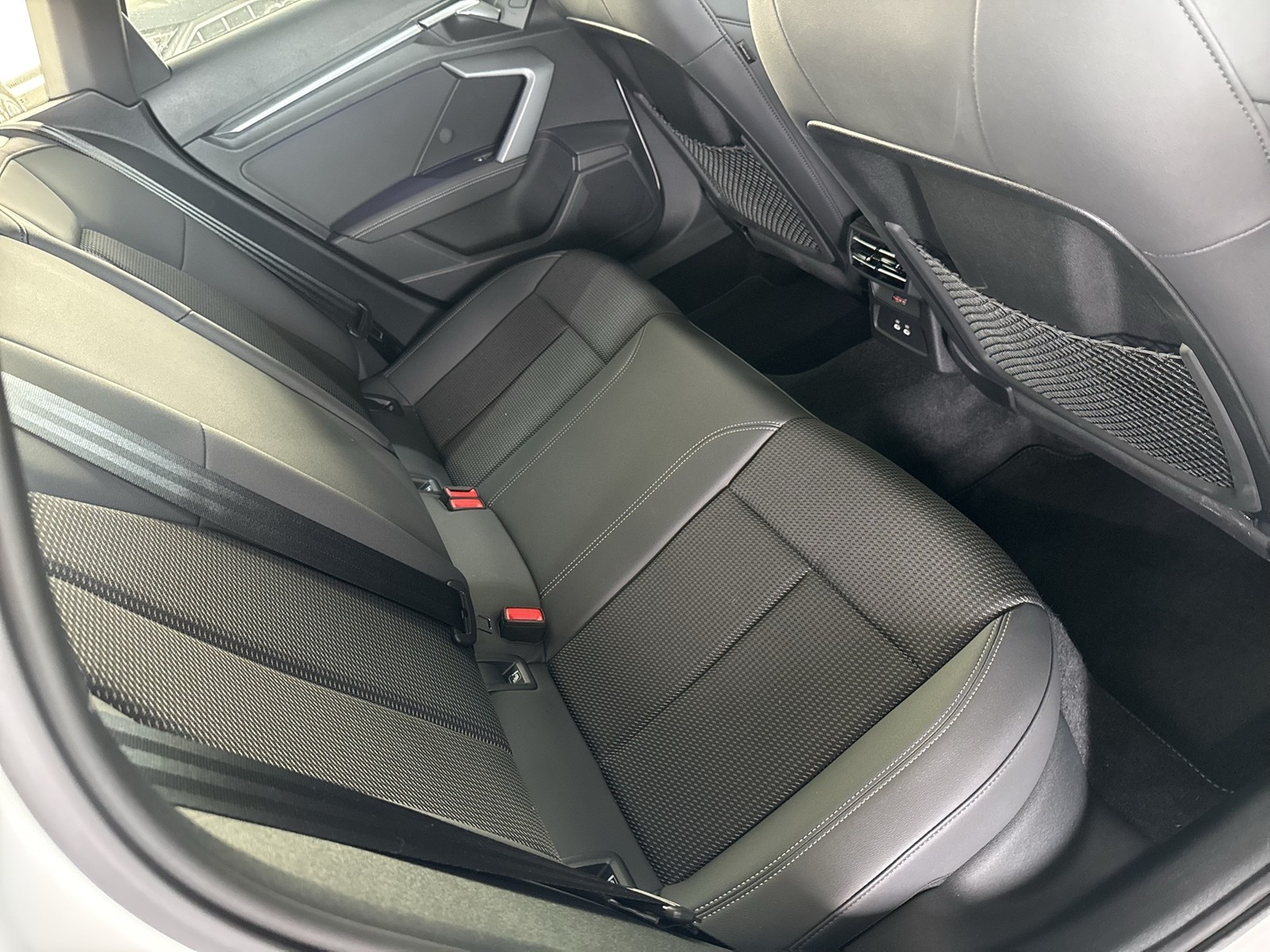 Audi S3 Sportback Qu. CARPLAY ALU18 SITZHEIZUNG