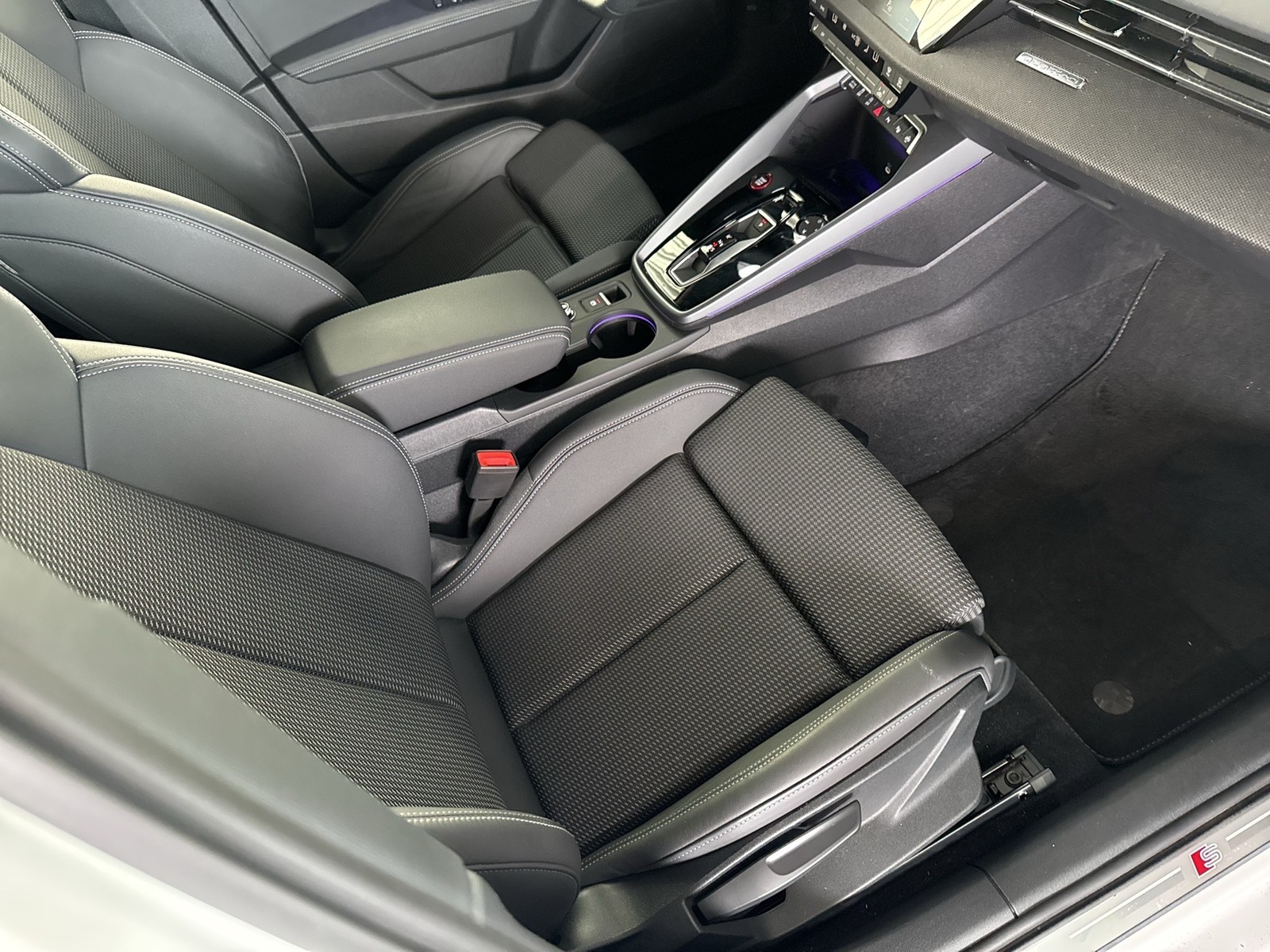 Audi S3 Sportback Qu. CARPLAY ALU18 SITZHEIZUNG