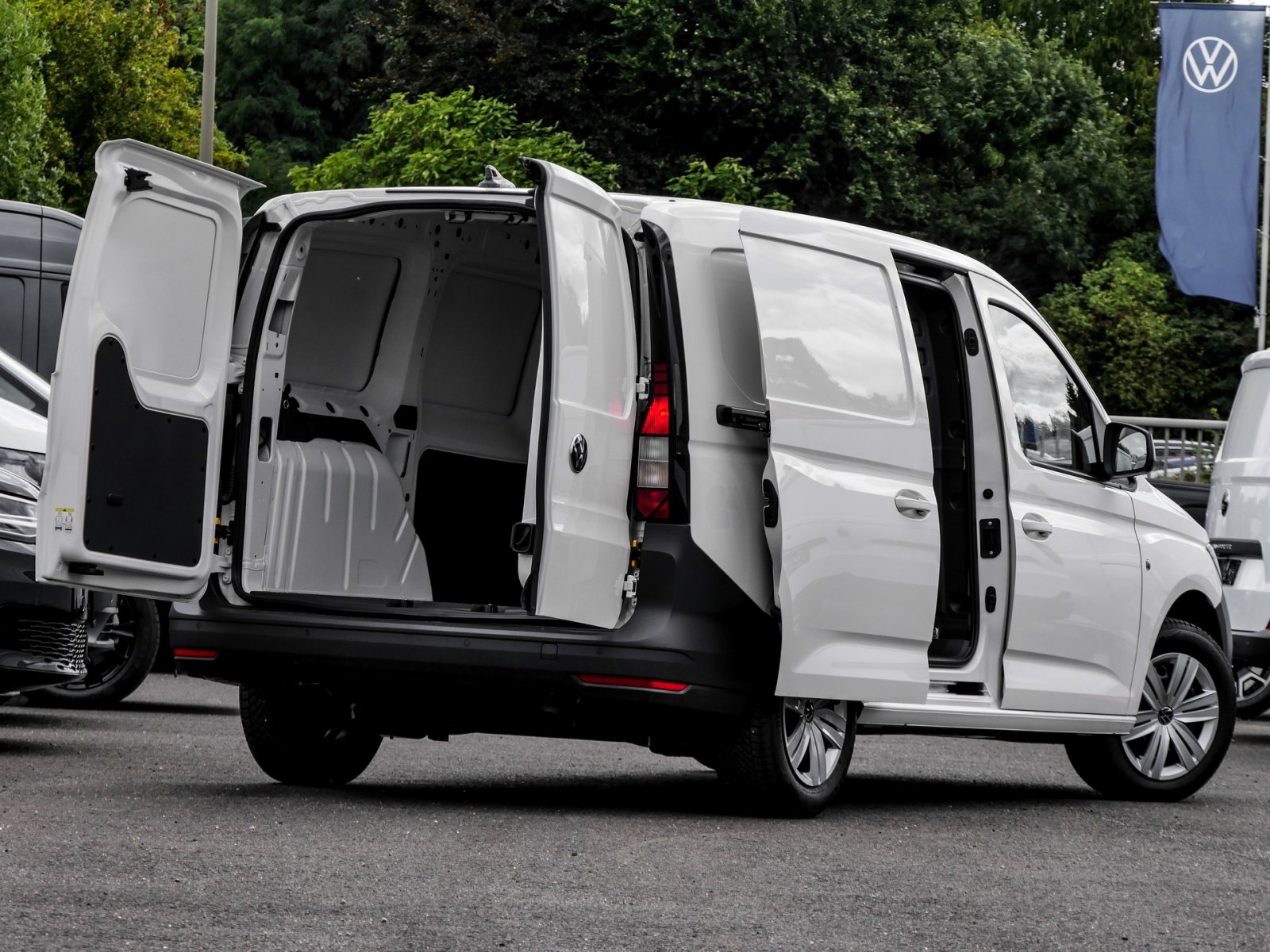 Volkswagen Caddy Maxi 2.0 Cargo CAM CARPLAY EINPARKHILFE