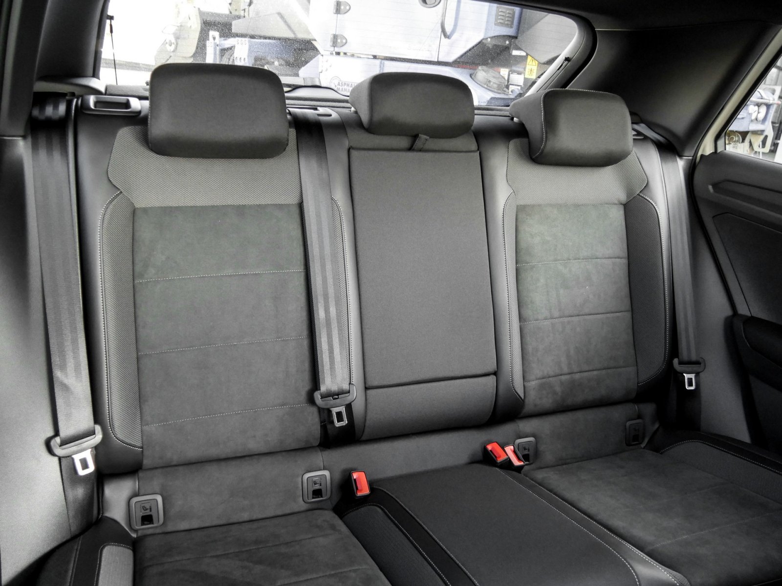 Volkswagen T-Roc 1.5 R-LINE DSG