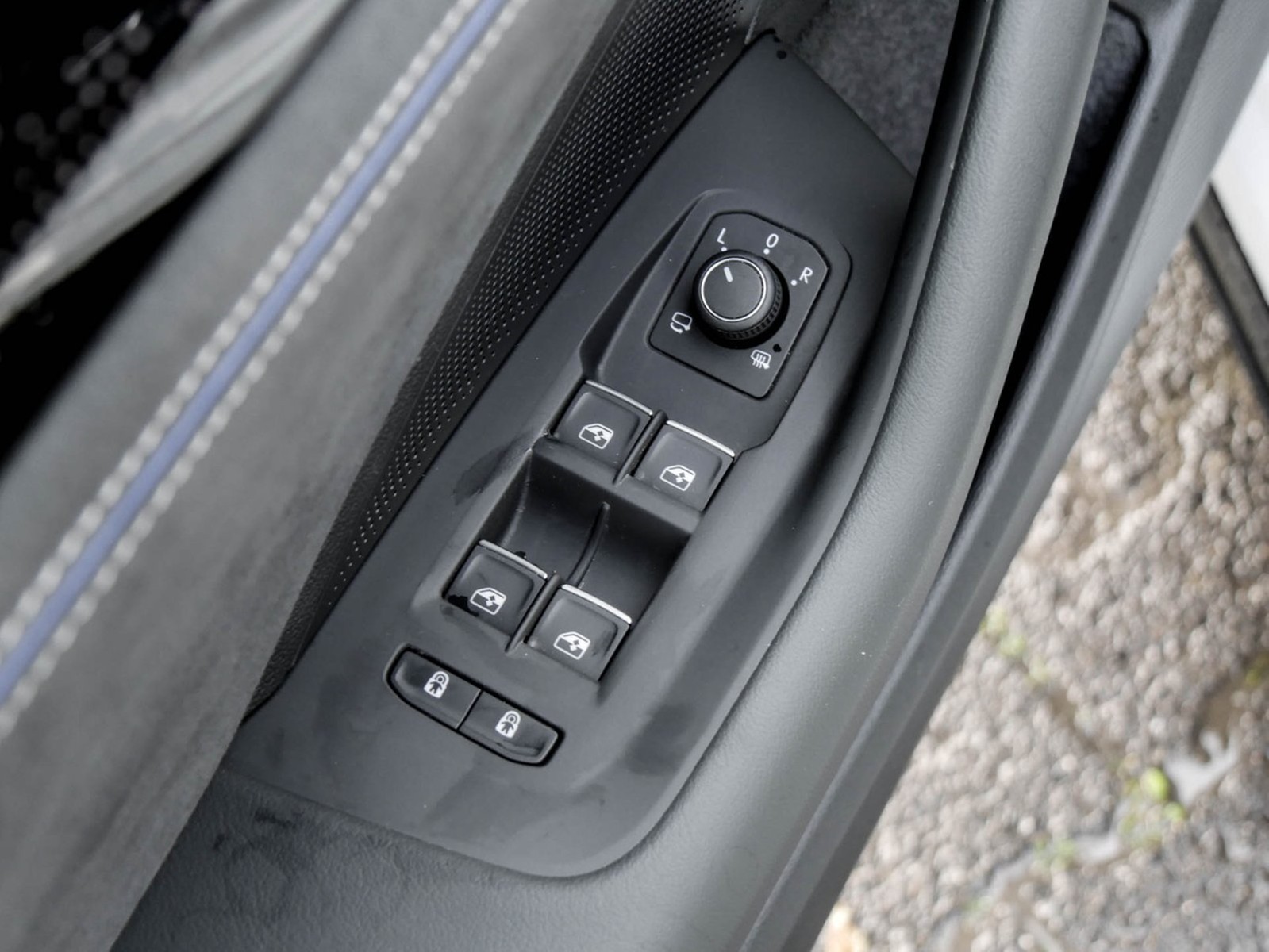 Volkswagen Passat Variant 2.0 R-LINE 4X4 LEDER PANO ACC AHK