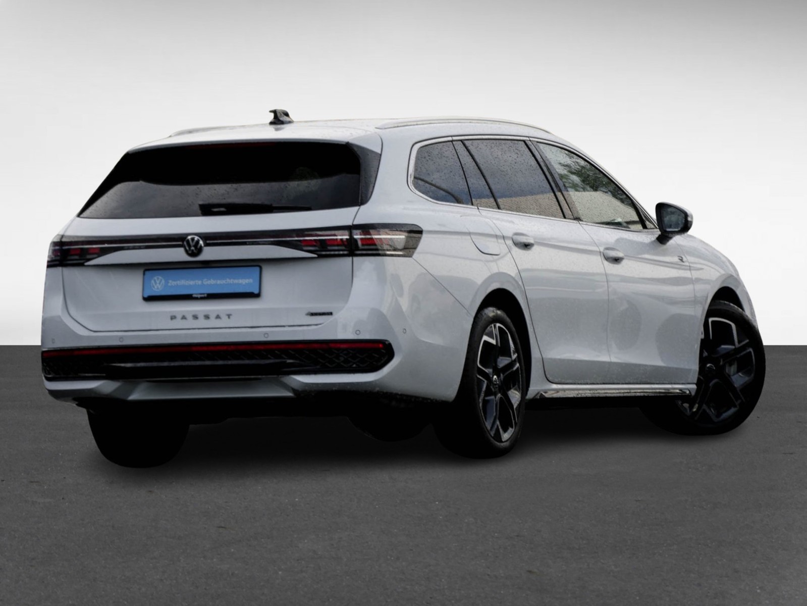 Volkswagen Passat Variant 2.0 R-LINE 4X4 LEDER PANO ACC AHK