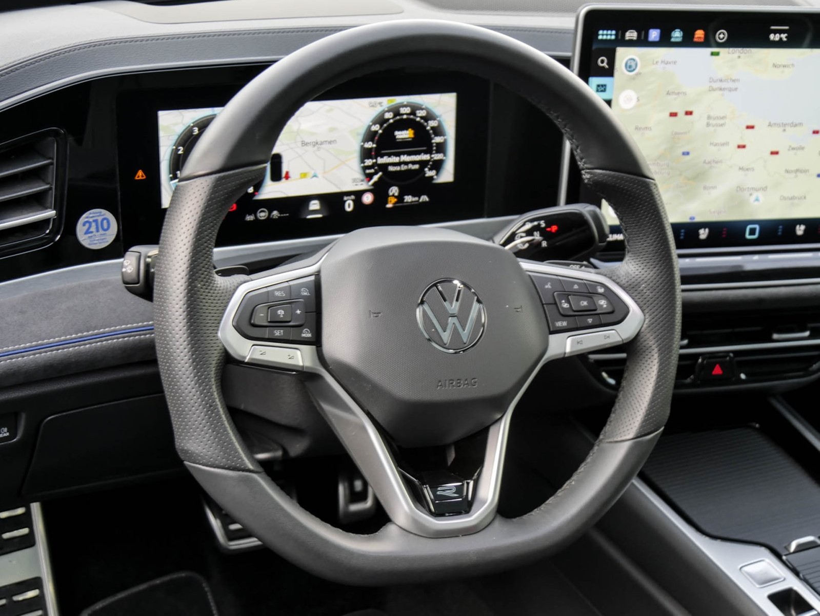 Volkswagen Passat Variant 2.0 R-LINE 4X4 LEDER PANO ACC AHK