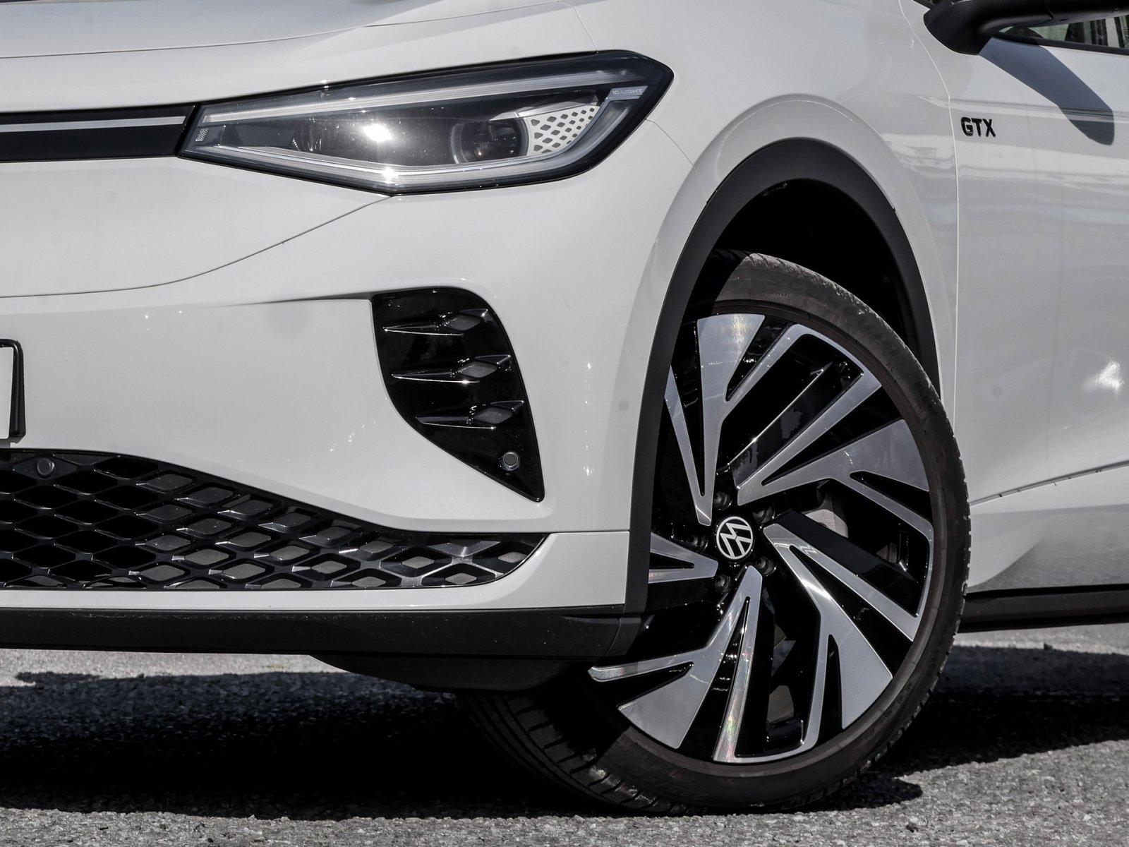 Volkswagen ID.4 GTX 4MOTION AHK LM21 SPORT"PLUS"
