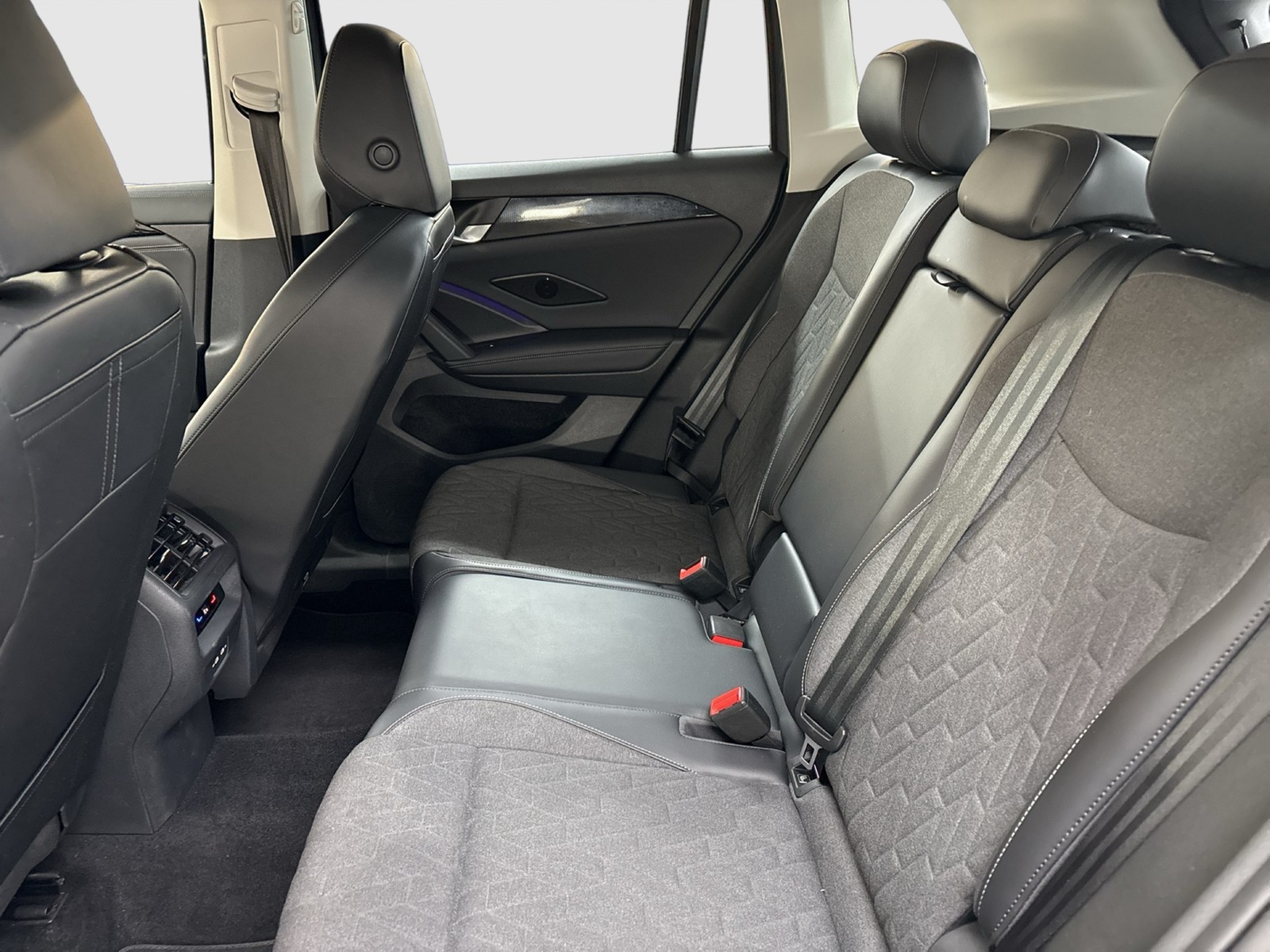 Volkswagen Tiguan 1.5 HYBRID LIFE AHK 360°CAM ACC NAVI