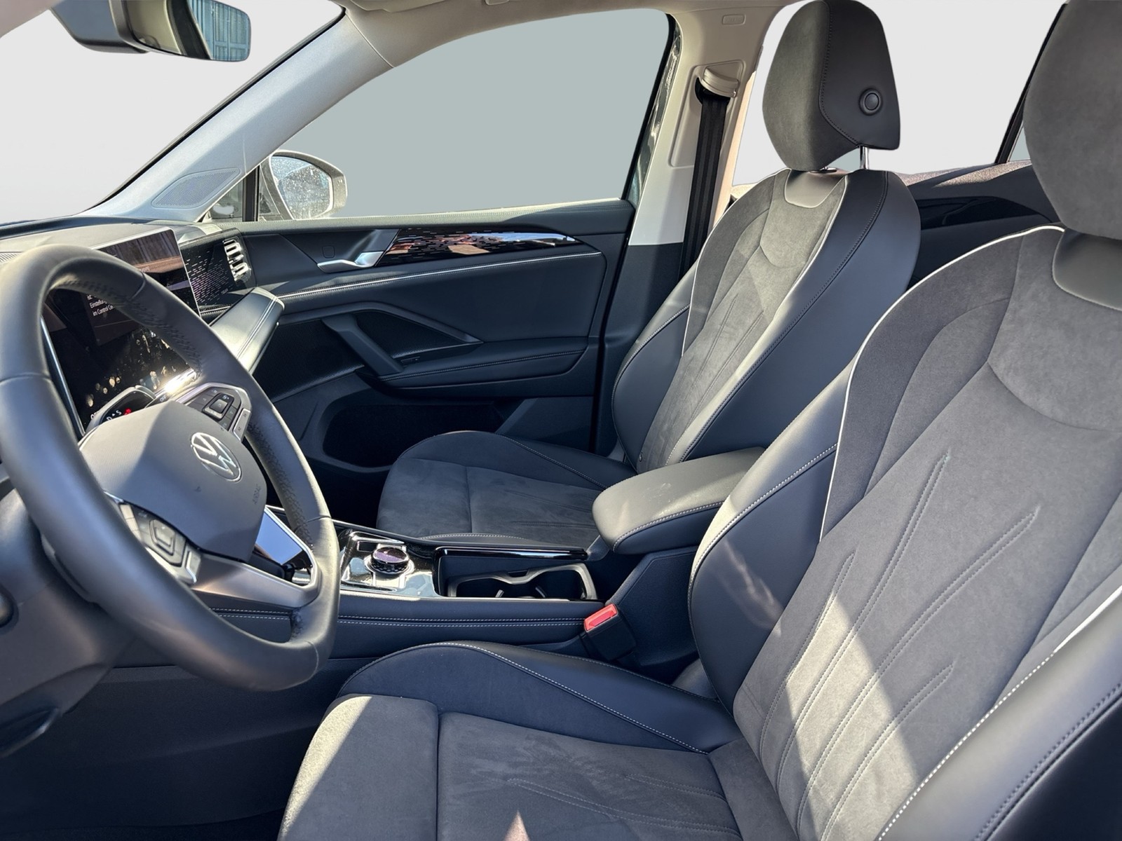 Volkswagen Tiguan 1.5 HYBRID ELEGANCE AHK 360°CAM ACC