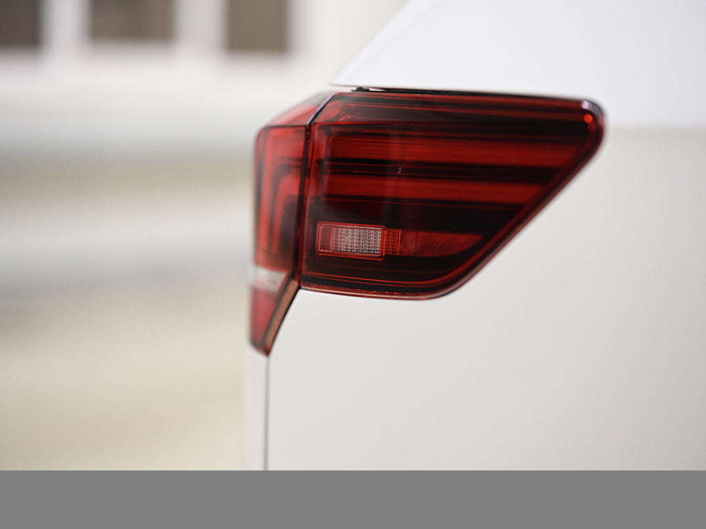 Volkswagen Golf GTI BLACKSTYLE HEADUP LED+ LM18