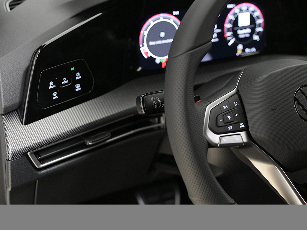 Volkswagen Golf GTI BLACKSTYLE HEADUP LED+ LM18