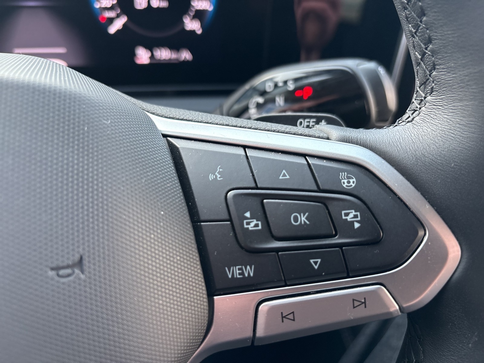 Volkswagen Tiguan 1.5 HYBRID ELEGANCE AHK 360°CAM ACC