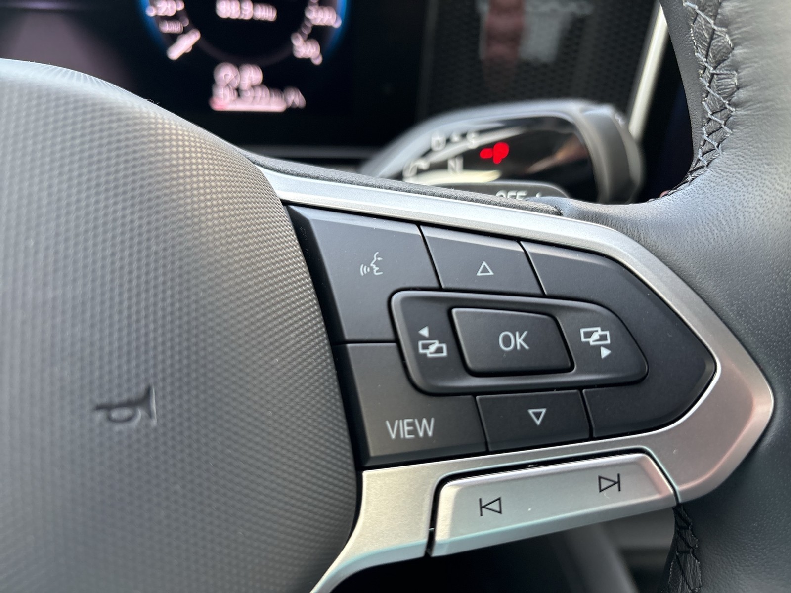 Volkswagen Tiguan 2.0 AHK CAM NAVI LM17 SITZHZUNG