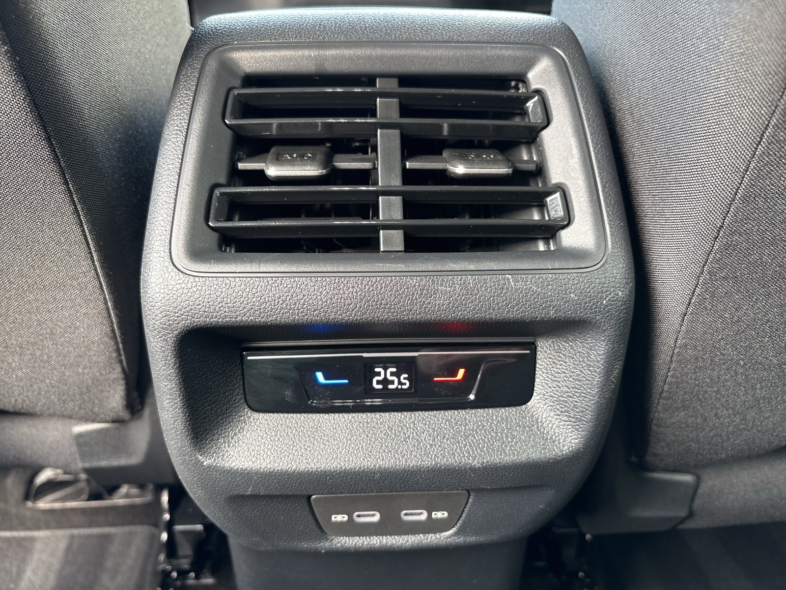 Volkswagen Tiguan 2.0 AHK CAM NAVI LM17 SITZHZUNG