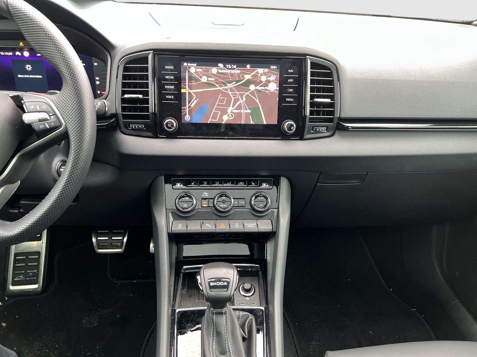Skoda Karoq 1.5 SPORTLINE PANO CAM ACC MATRIX E-KLAPPE