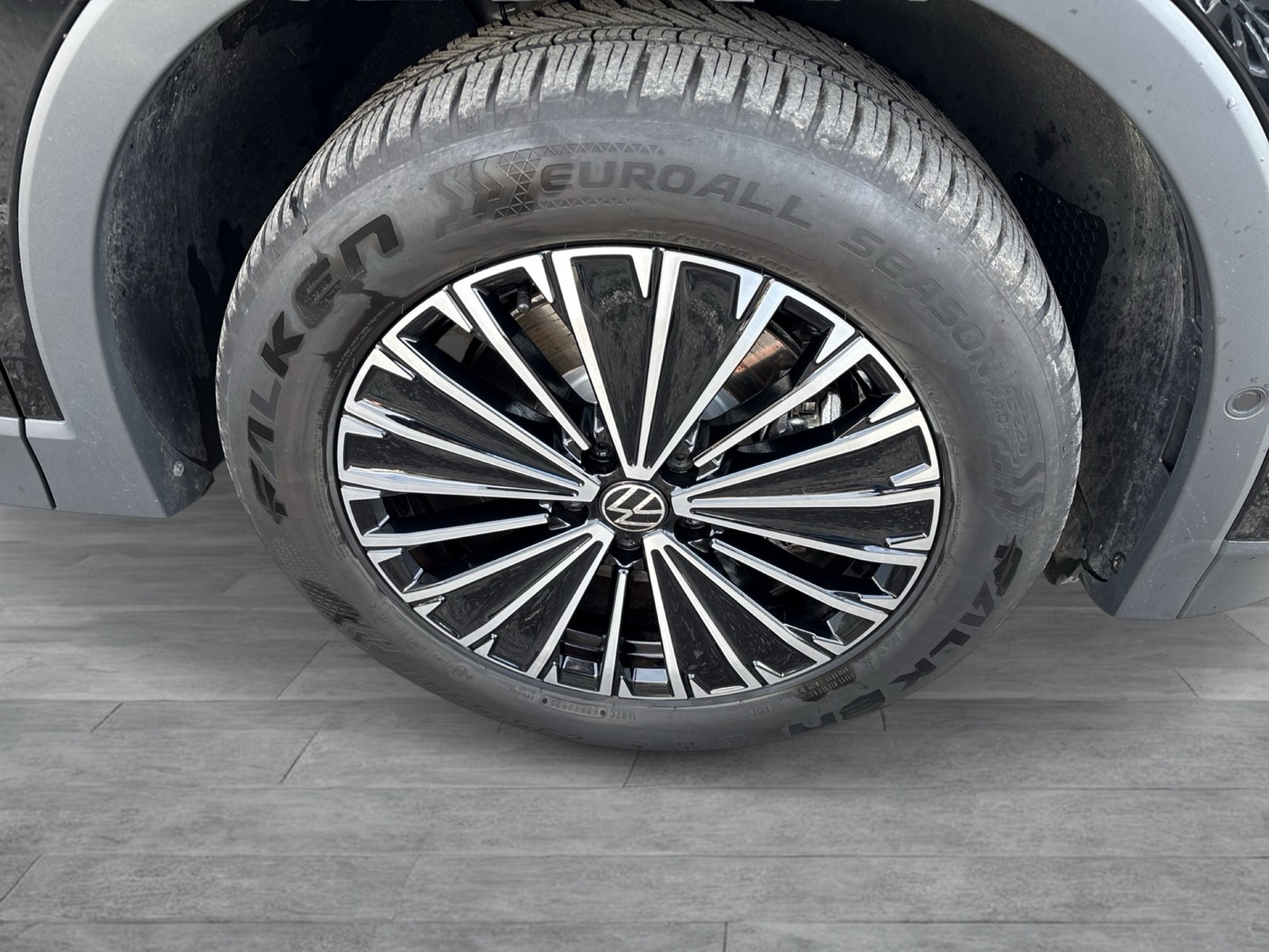 Volkswagen Tiguan 1.5 HYBRID LIFE AHK CAM ACC LM18 NAVI