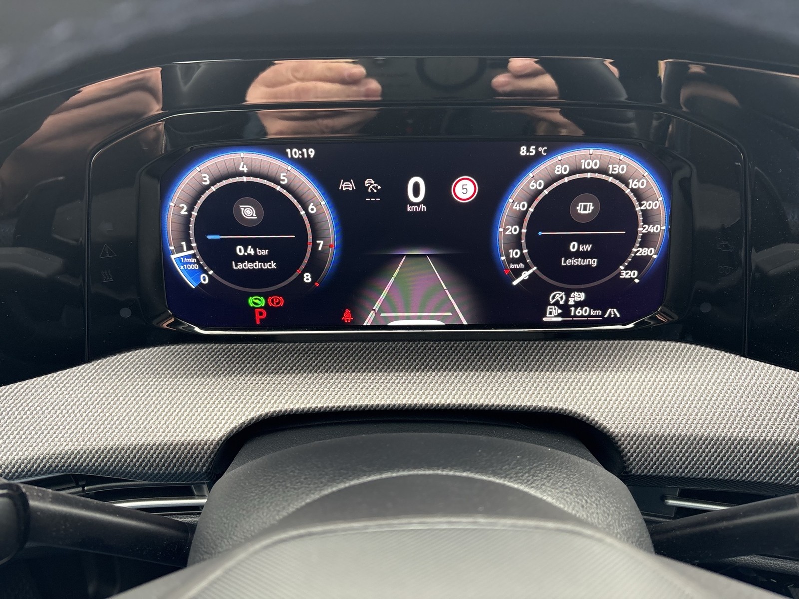 Volkswagen Golf VIII 2.0 R BLACK EDITION 4X4 AKRAPOVIC LM19