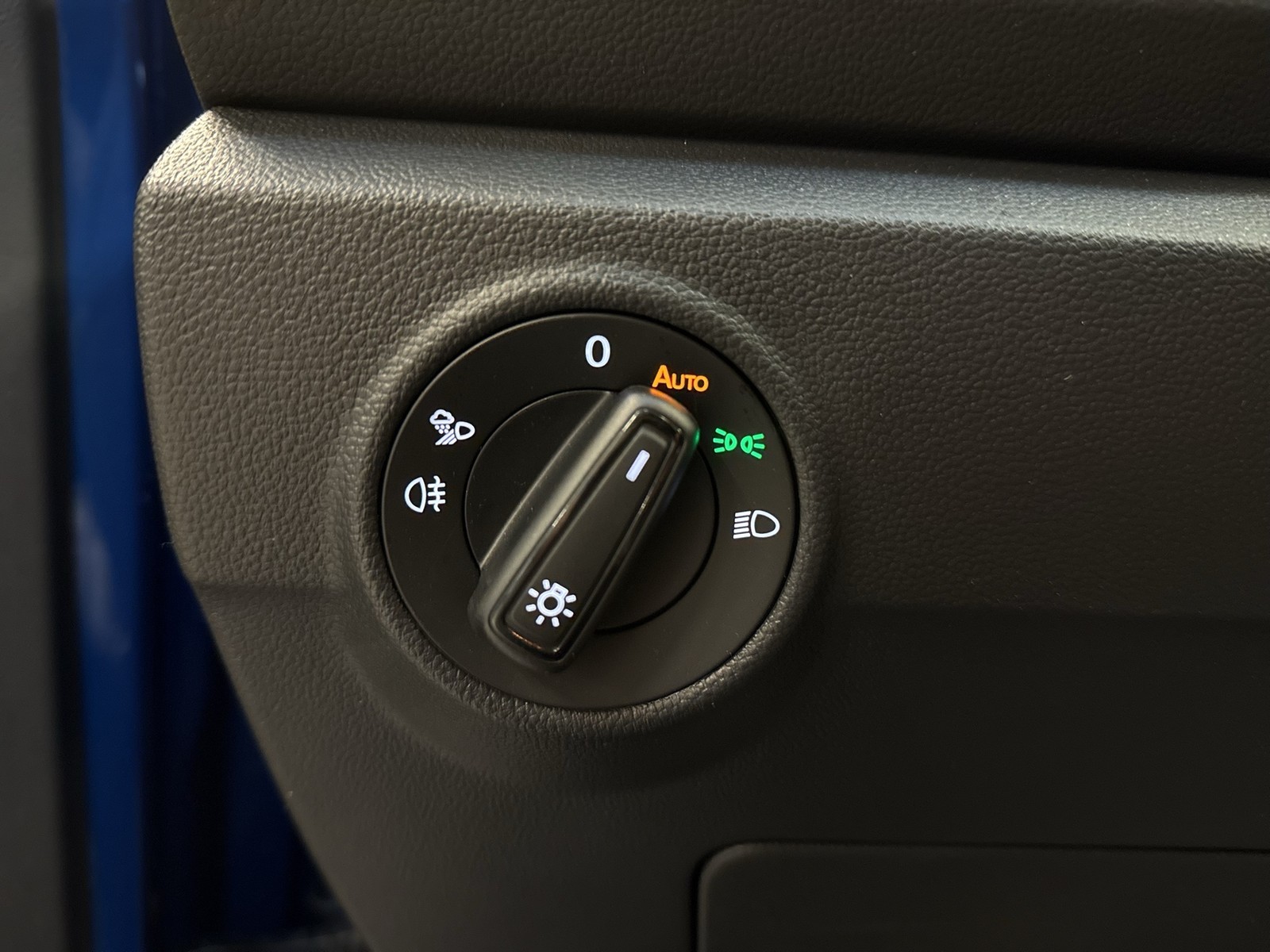 Volkswagen T-Roc 1.5 LIFE ACC NAVI LED+ CARPLAY ALU SITZHZ.