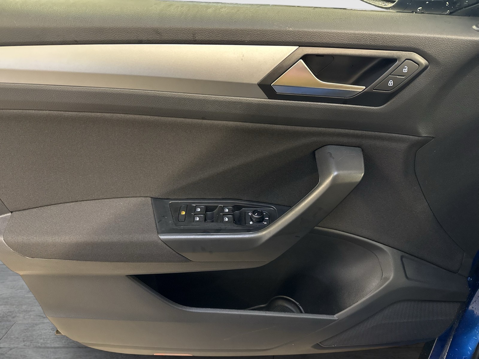 Volkswagen T-Roc 1.5 LIFE ACC NAVI LED+ CARPLAY ALU SITZHZ.