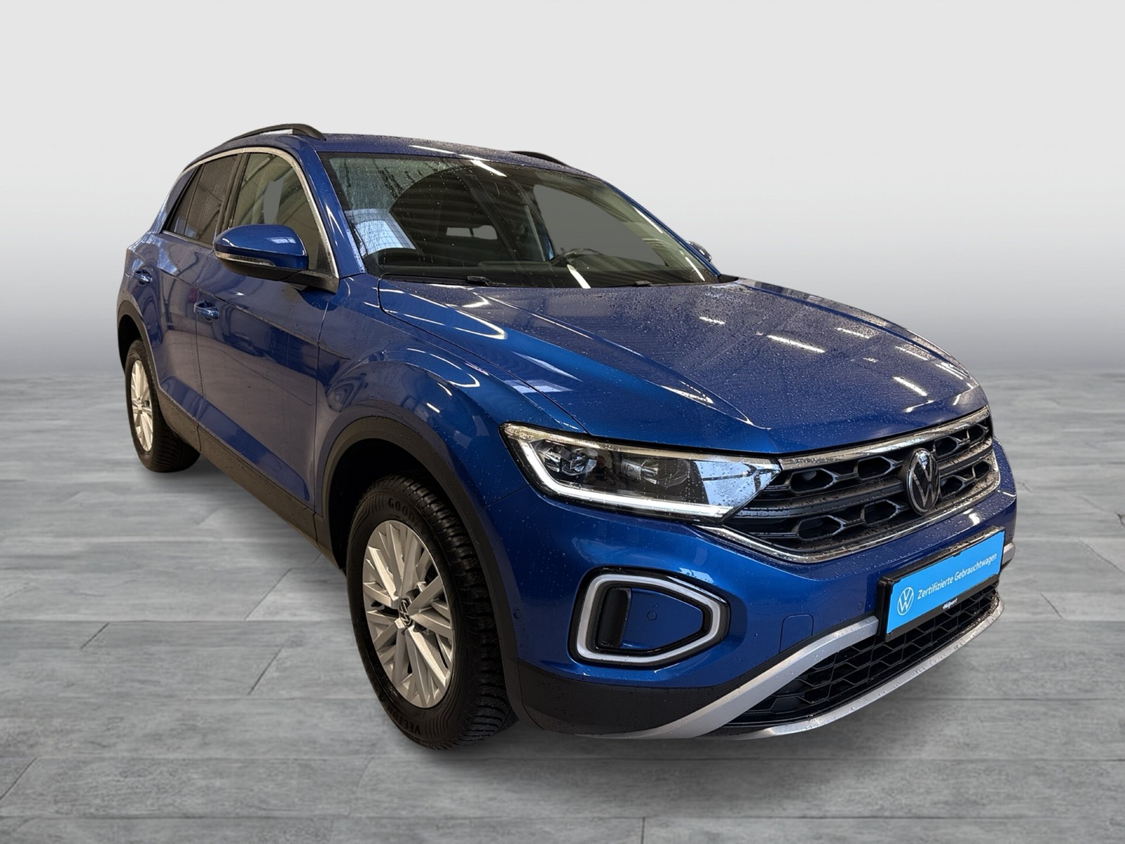 Volkswagen T-Roc 1.5 LIFE ACC NAVI LED+ CARPLAY ALU SITZHZ.