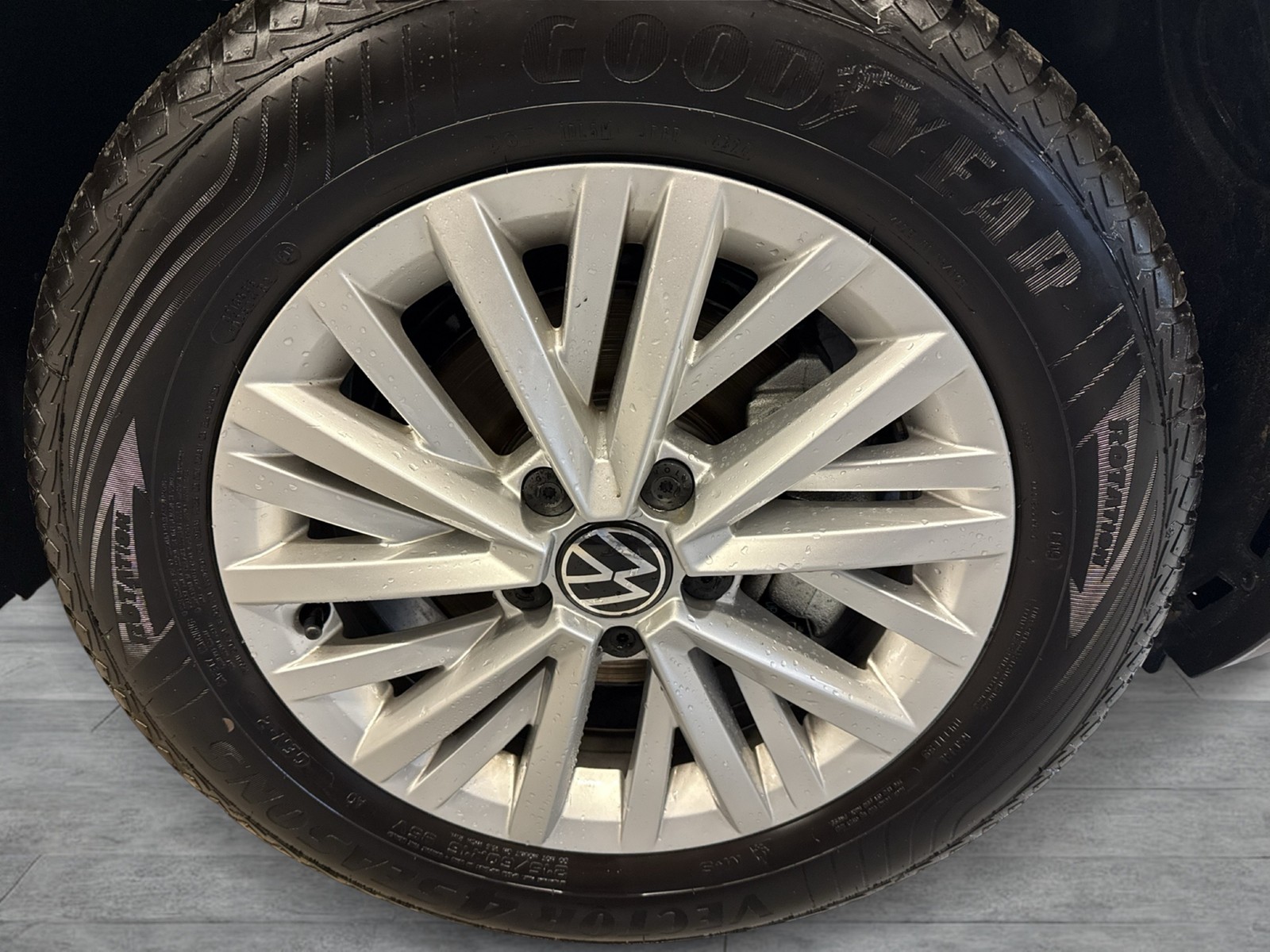 Volkswagen T-Roc 1.5 LIFE ACC NAVI LED+ CARPLAY ALU SITZHZ.