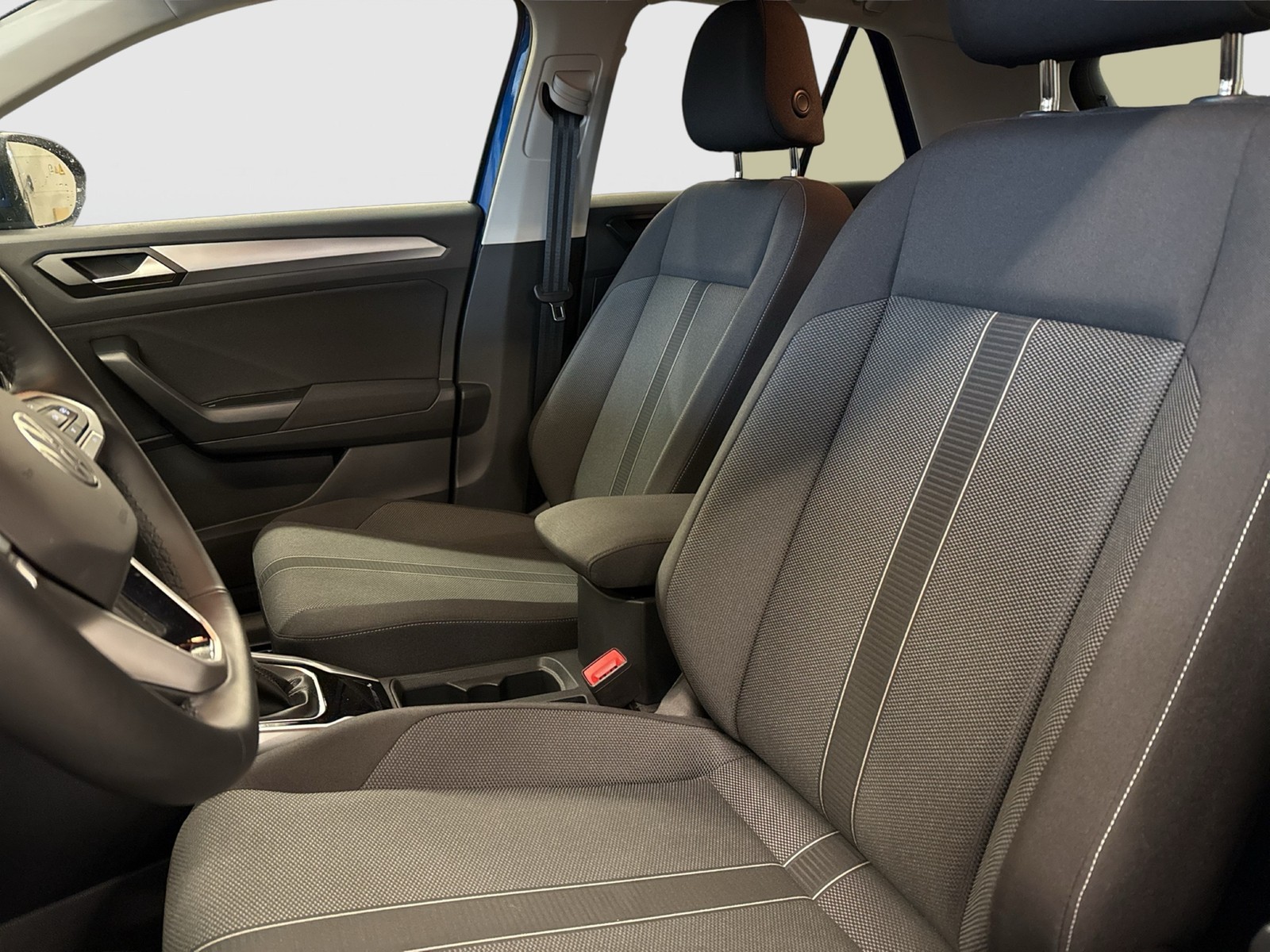 Volkswagen T-Roc 1.5 LIFE ACC NAVI LED+ CARPLAY ALU SITZHZ.