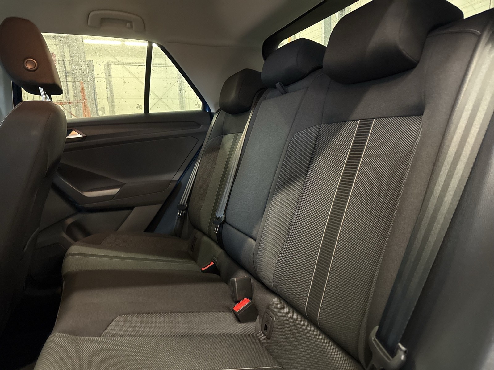 Volkswagen T-Roc 1.5 LIFE ACC NAVI LED+ CARPLAY ALU SITZHZ.