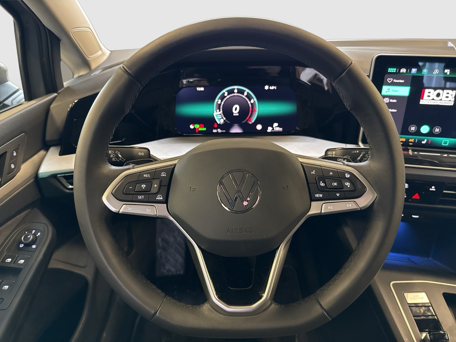 Volkswagen Golf Variant VIII 1.5 eTSI LIFE ACC CARPLAY