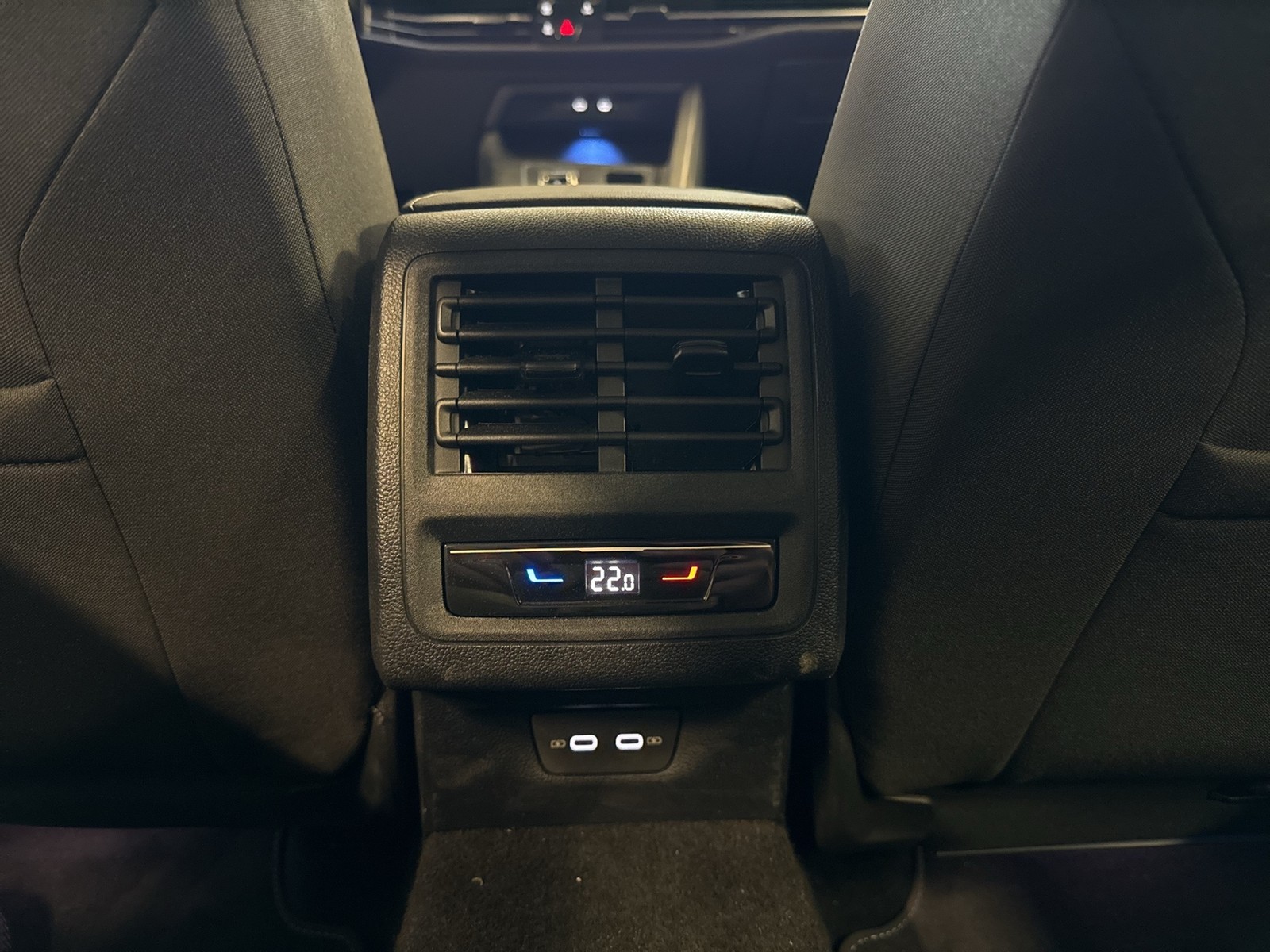 Volkswagen Golf Variant VIII 1.5 eTSI LIFE ACC CARPLAY