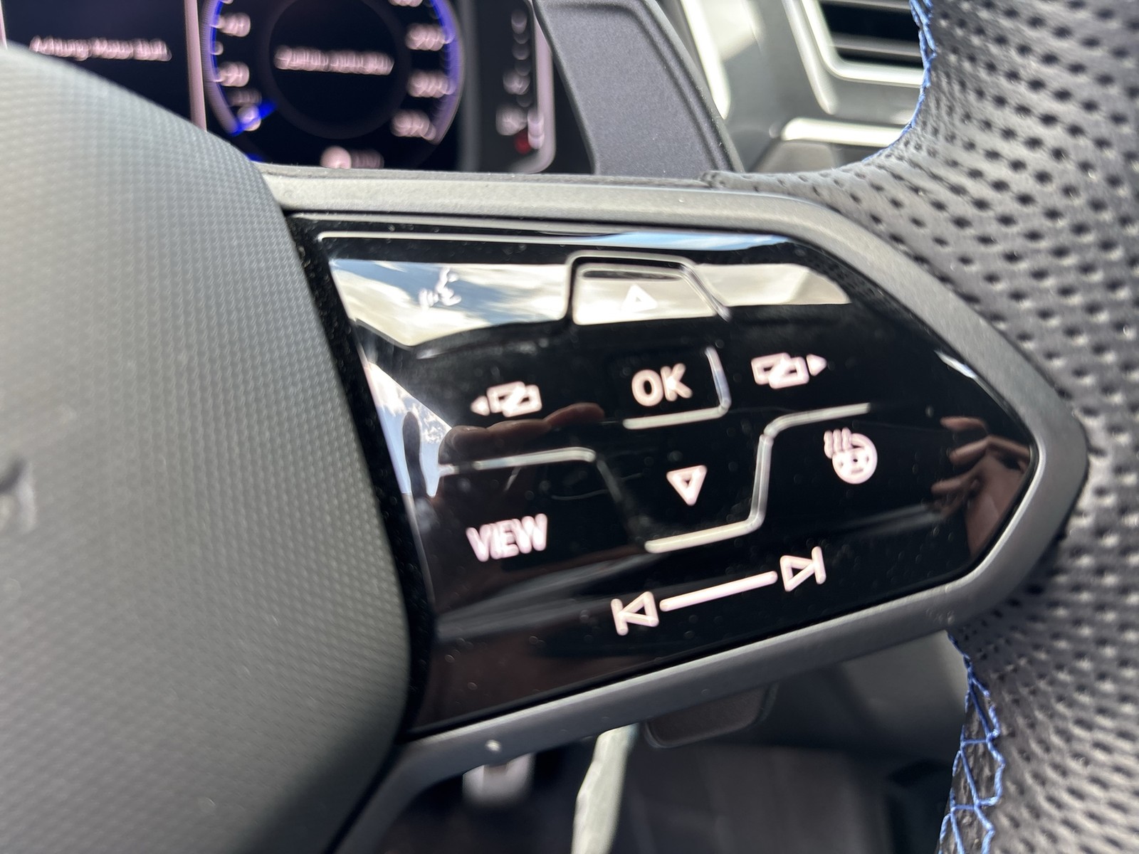 Volkswagen Tiguan 2.0 R 4X4 360°CAM ACC LM20 E-KLAPPE NAVI