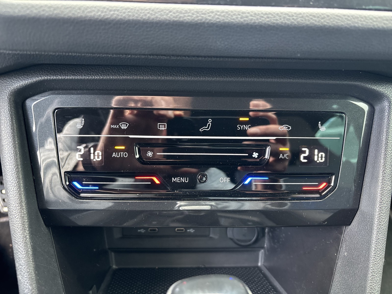 Volkswagen Tiguan 2.0 R 4X4 360°CAM ACC LM20 E-KLAPPE NAVI