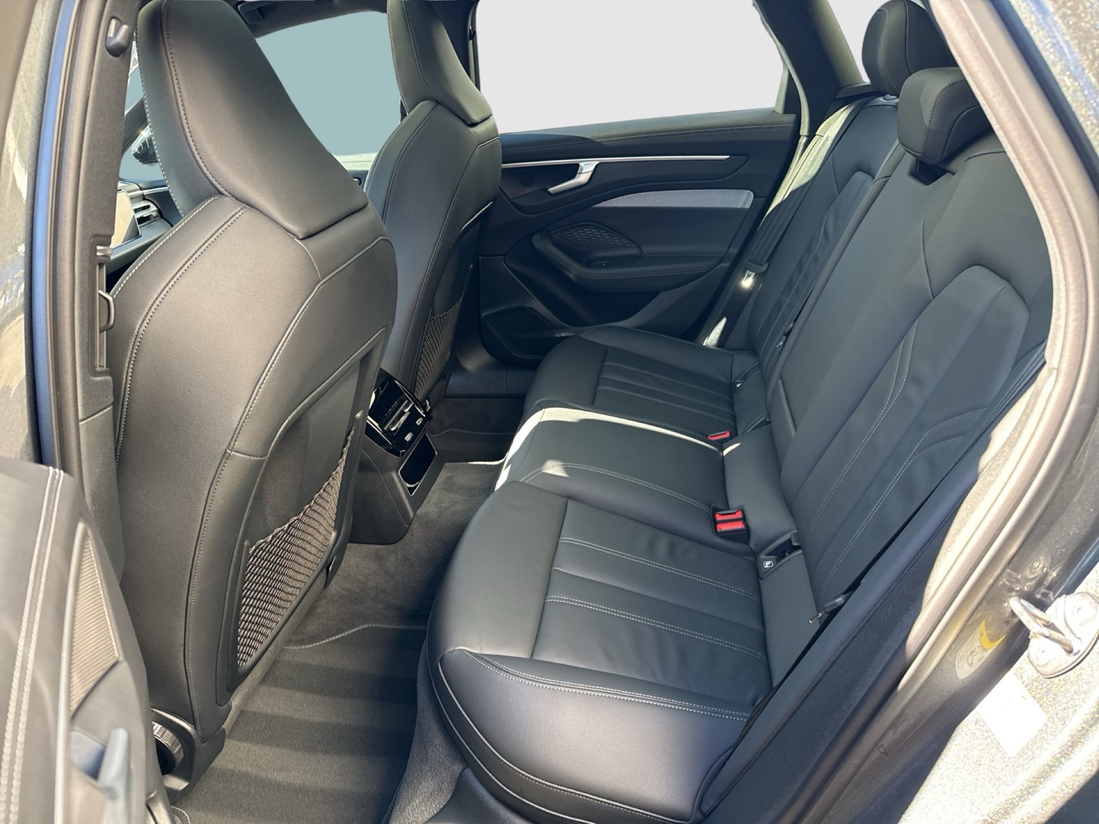 Audi A6 Avant S LINE NEW MODELL BLACKPAK PANO MATRIX