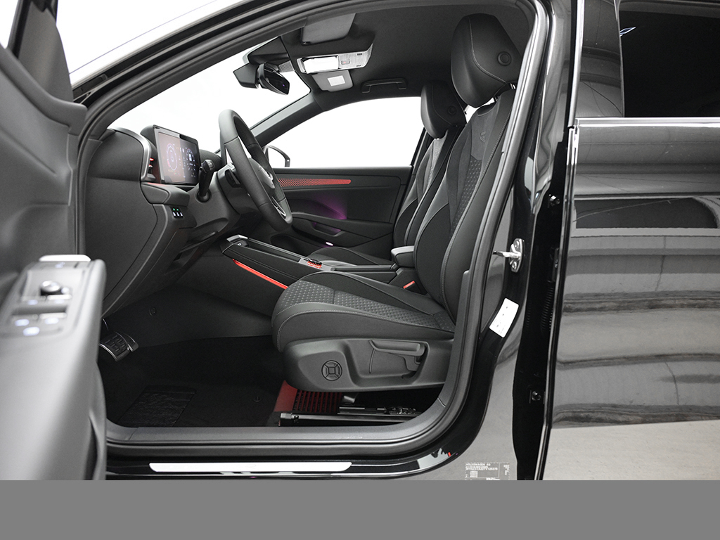 Volkswagen T-Roc 1.5 R-LINE DSG