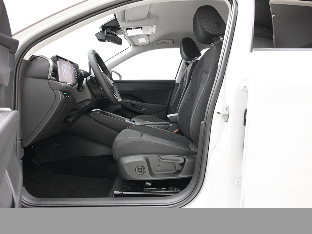 Volkswagen T-Roc 1.5 LIFE DSG AHK LENKRAD-&SITZHZG CAM LM18