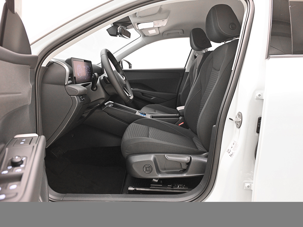 Volkswagen T-Roc 1.5 LIFE DSG AHK LENKRAD-&SITZHZG CAM LM18