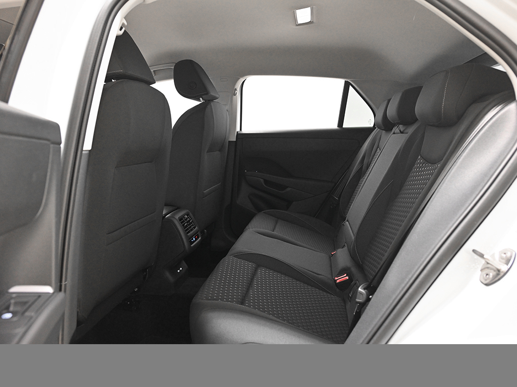 Volkswagen T-Roc 1.5 LIFE DSG AHK LENKRAD-&SITZHZG CAM LM18