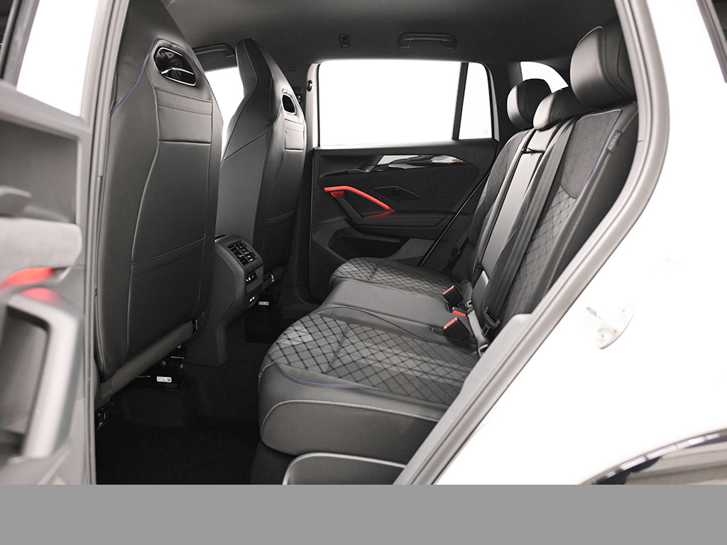 Volkswagen Tiguan 2.0 TDI R-LINE 4MOTION DSG BLACKSTYLE AHK